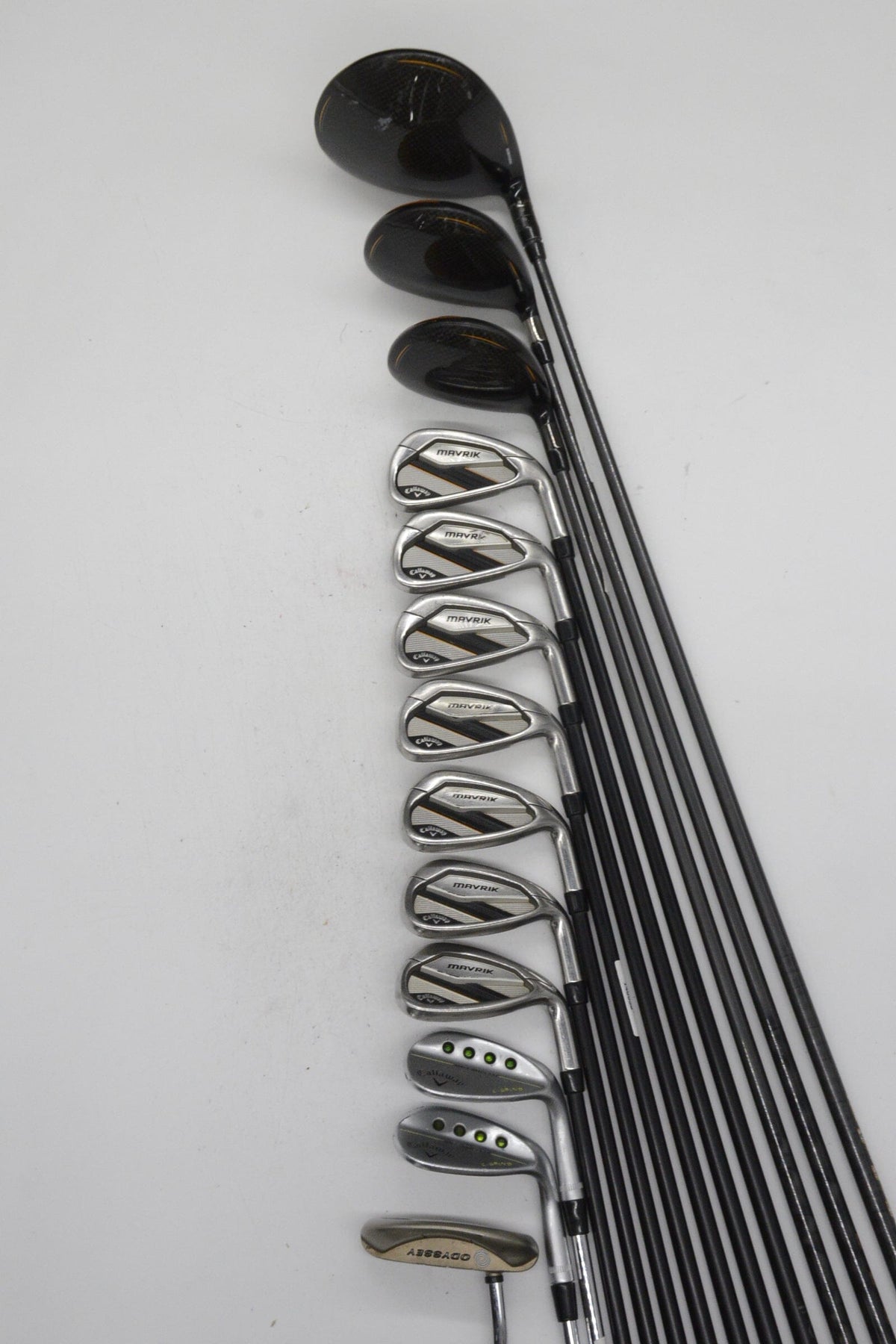 Used Callaway Mavrik full set of golf clubs ready for a round in Dallas-Fort Worth