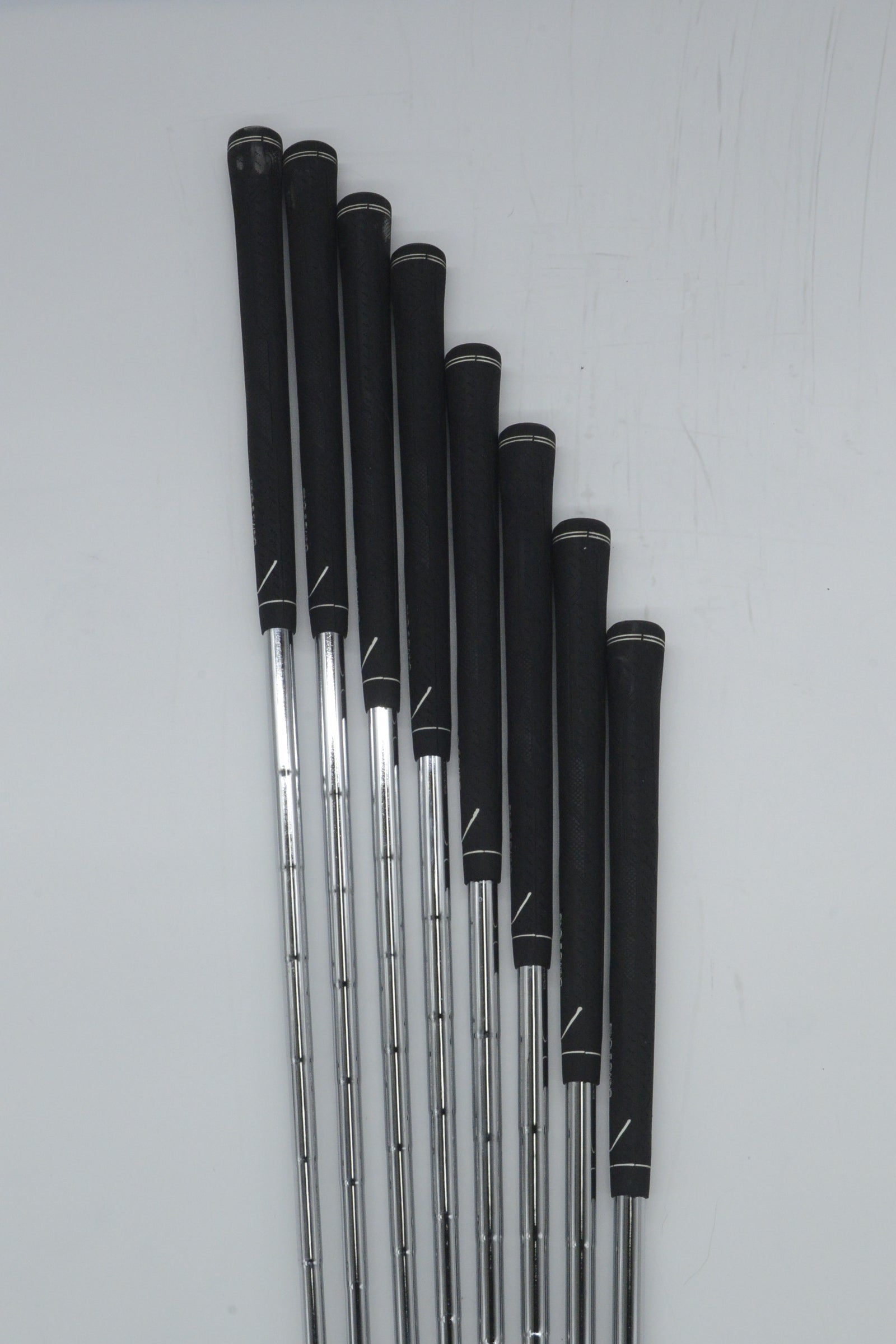 Single Swing MOI Technology 4-GW Iron Set R Flex 37"