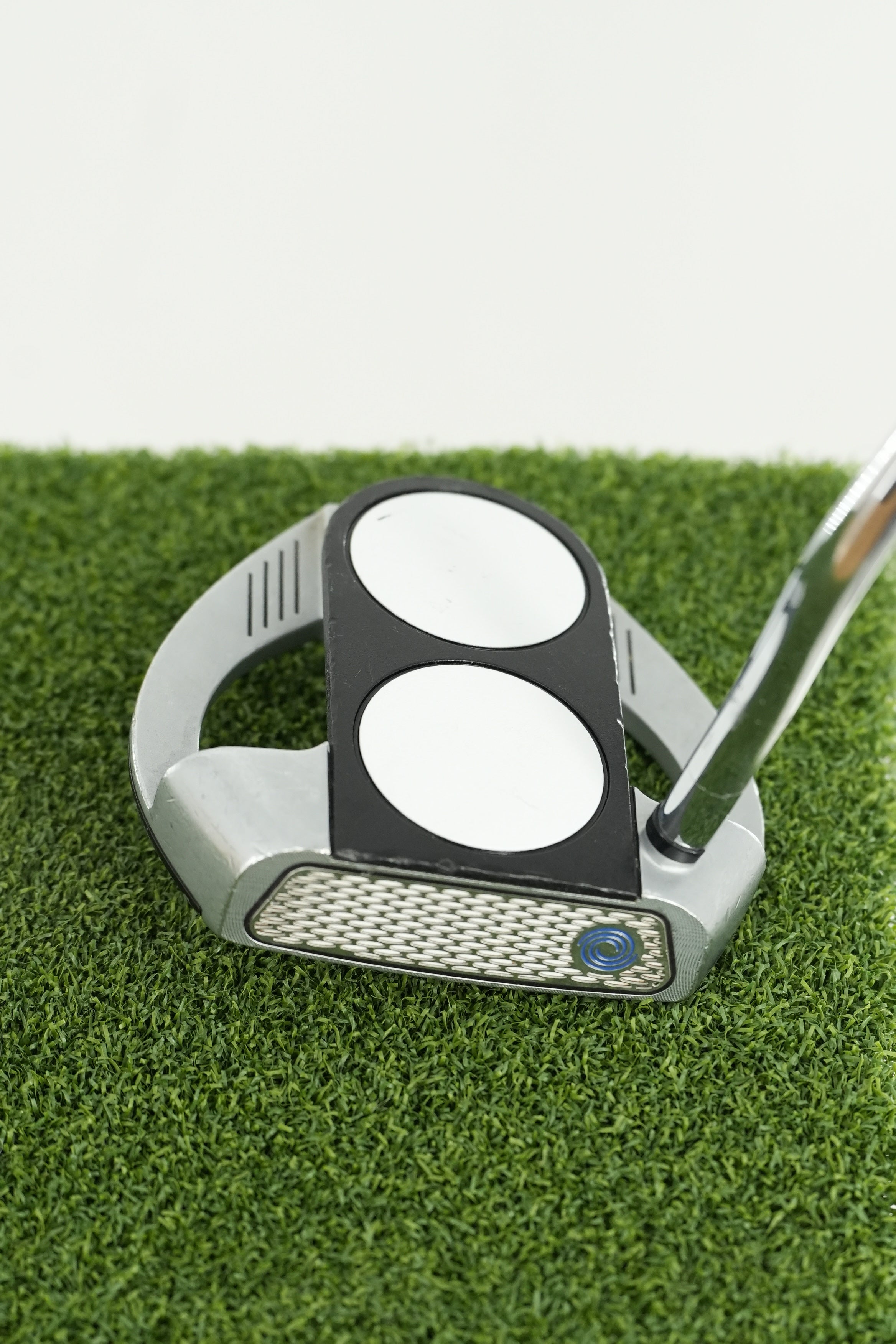 Odyssey Works 2-Ball Fang Versa Putter 35"