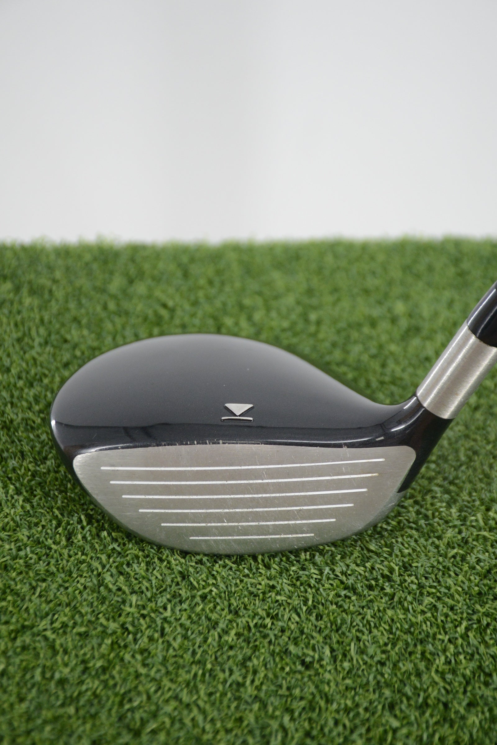 Titleist 909F2 15.5 Degree Wood R Flex 43"