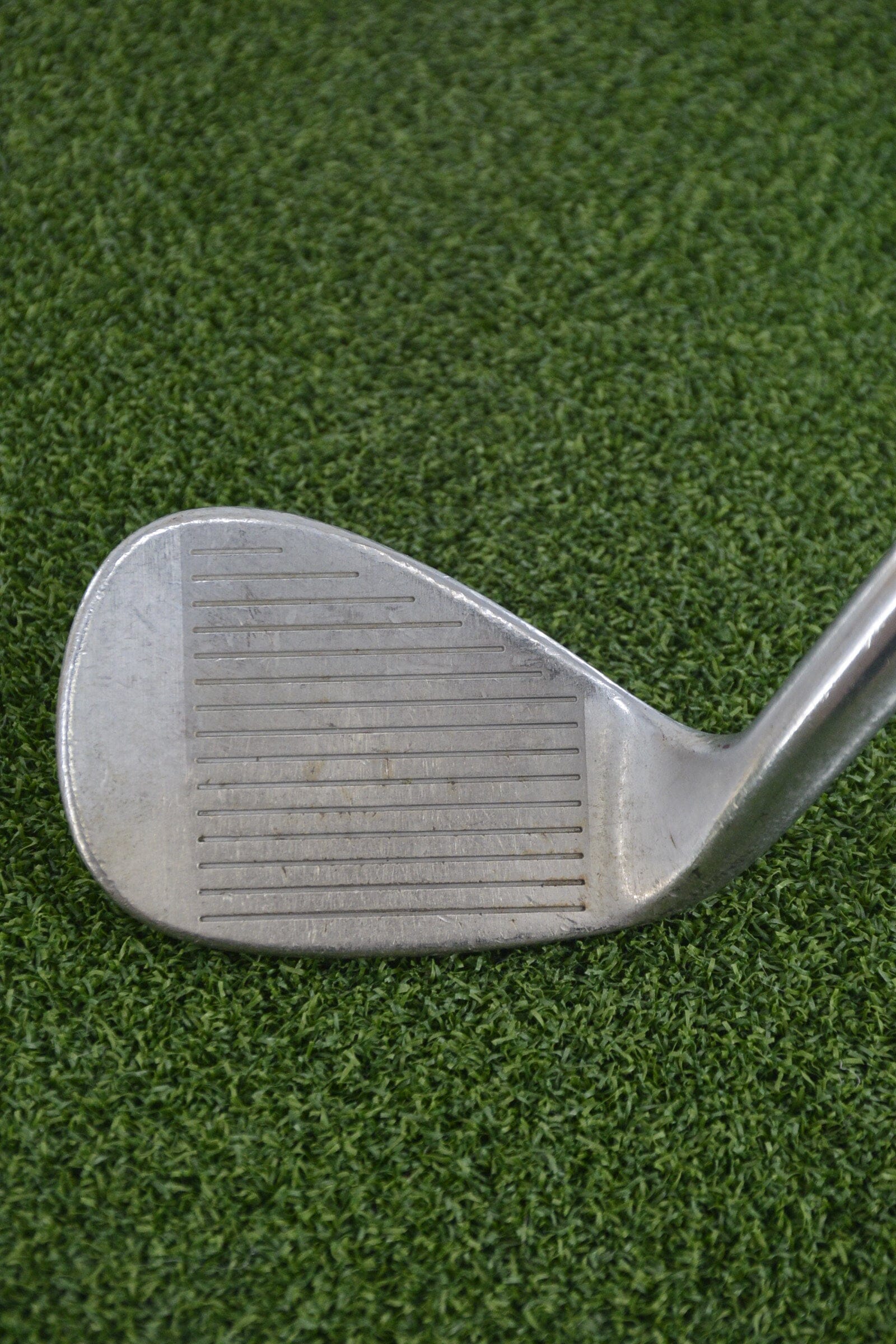 Cleveland CG10 Chrome 52 Degree Wedge Wedge Flex 35.5" Golf Clubs GolfRoots