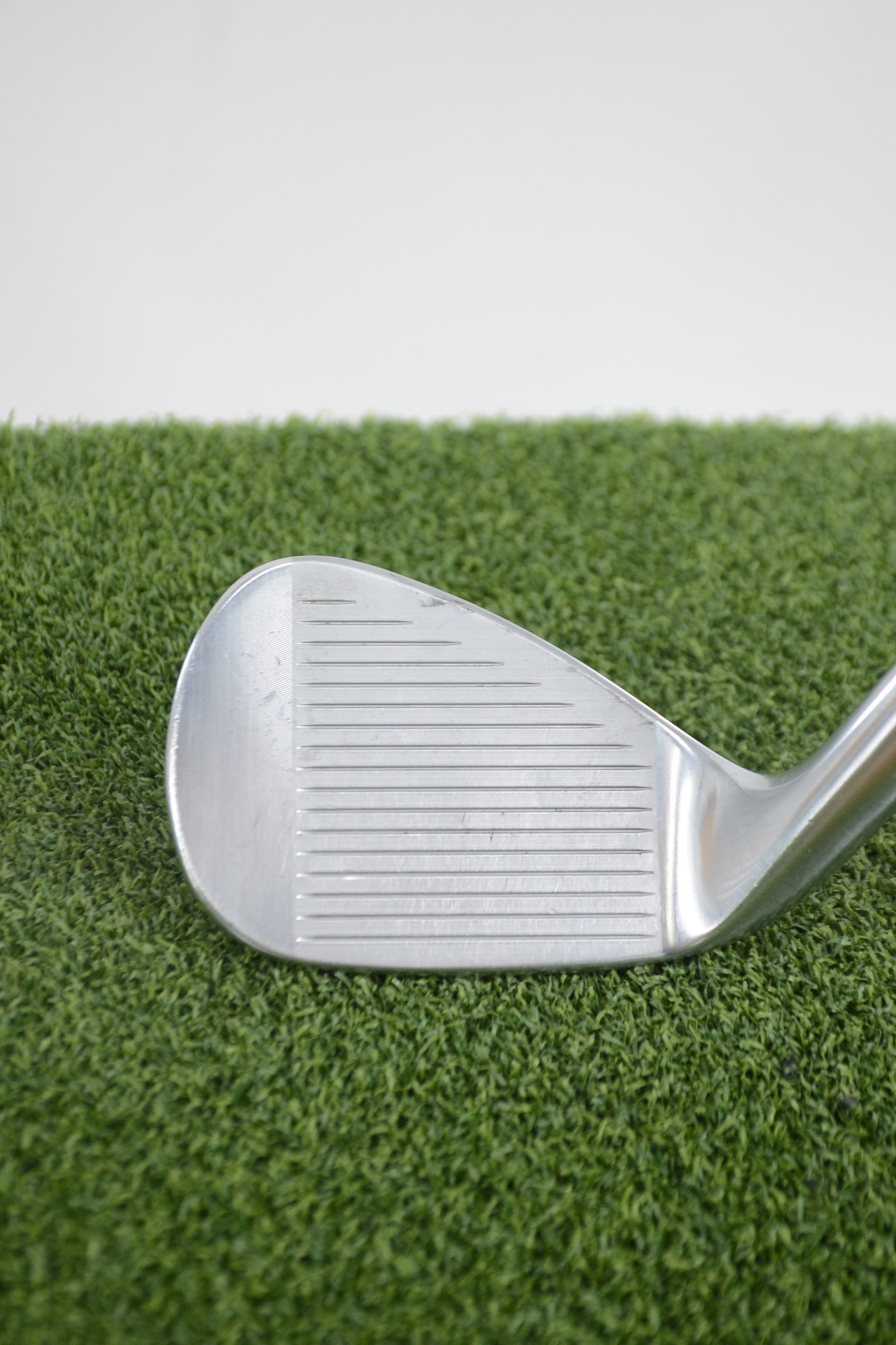Titleist Vokey SM6 Tour Chrome 52 Degree Wedge Wedge Flex 35.25"