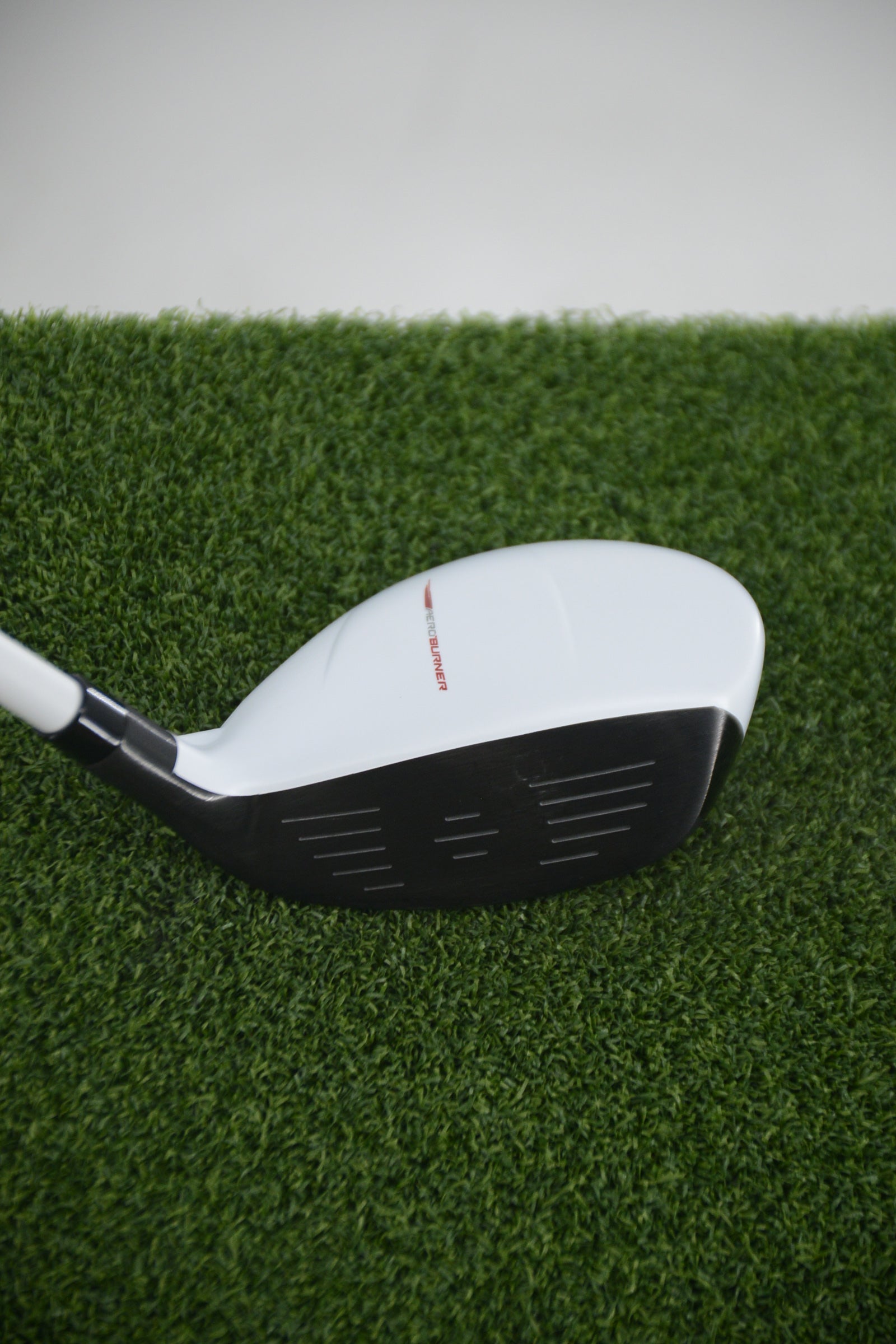 Lefty TaylorMade Aeroburner Rescue 4 Hybrid R Flex 40.25"