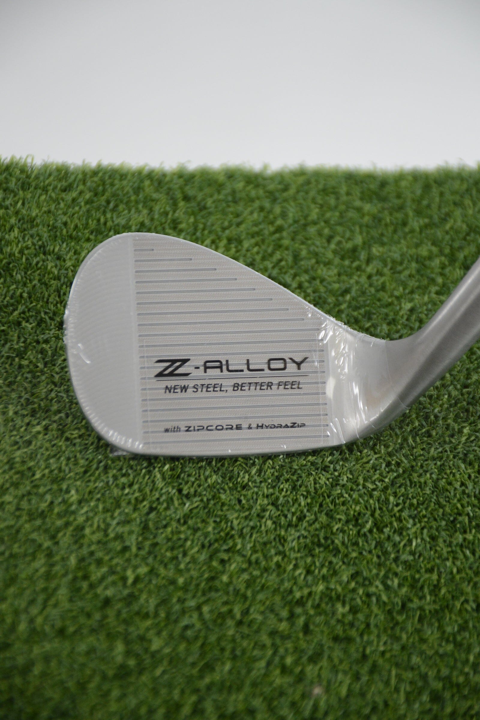 NEW Cleveland RTZ Tour Rack 52 Degree Wedge S Flex 35.25"