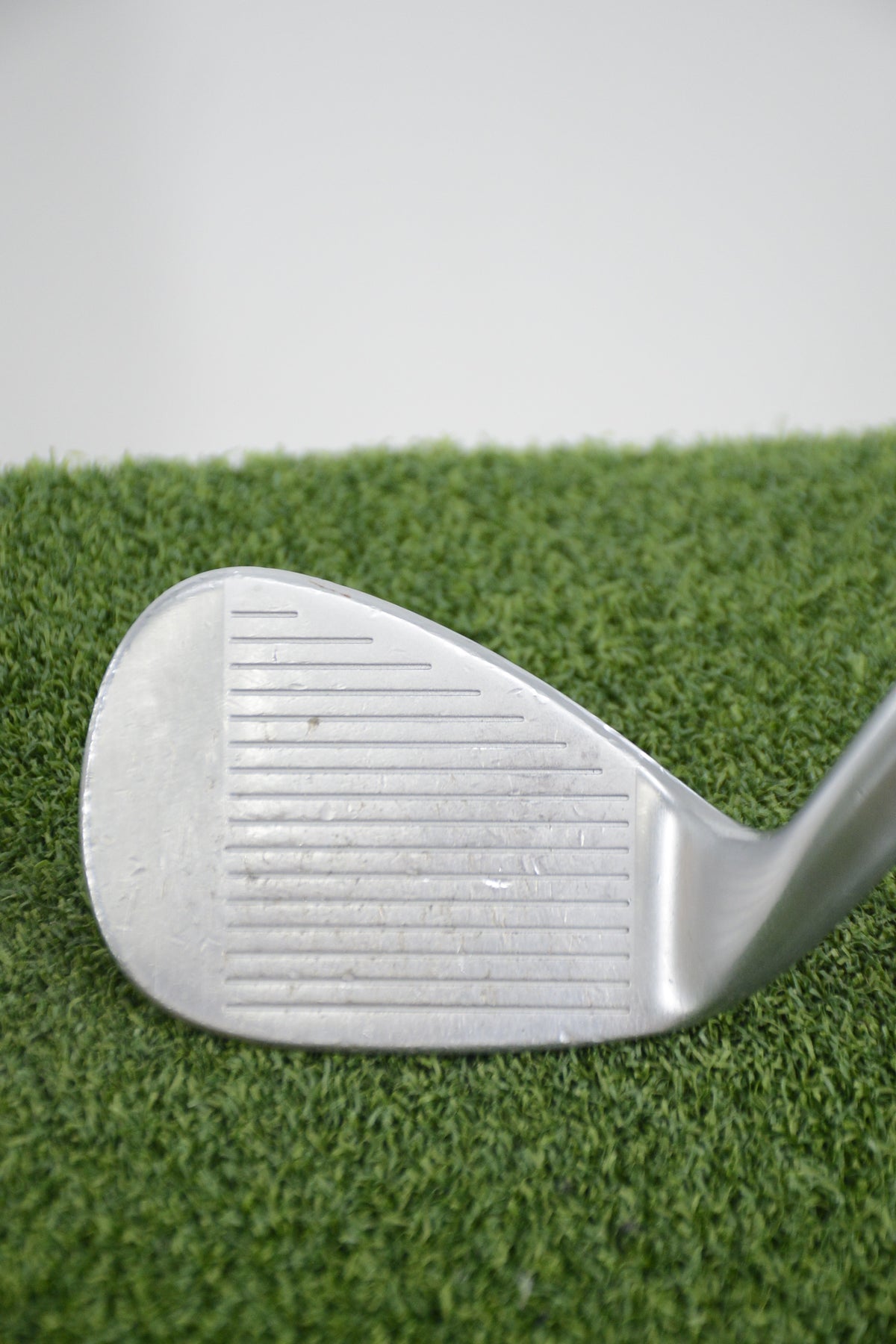 Titleist Vokey Chrome 200 Series 52 Degree Wedge Wedge Flex 35.5"
