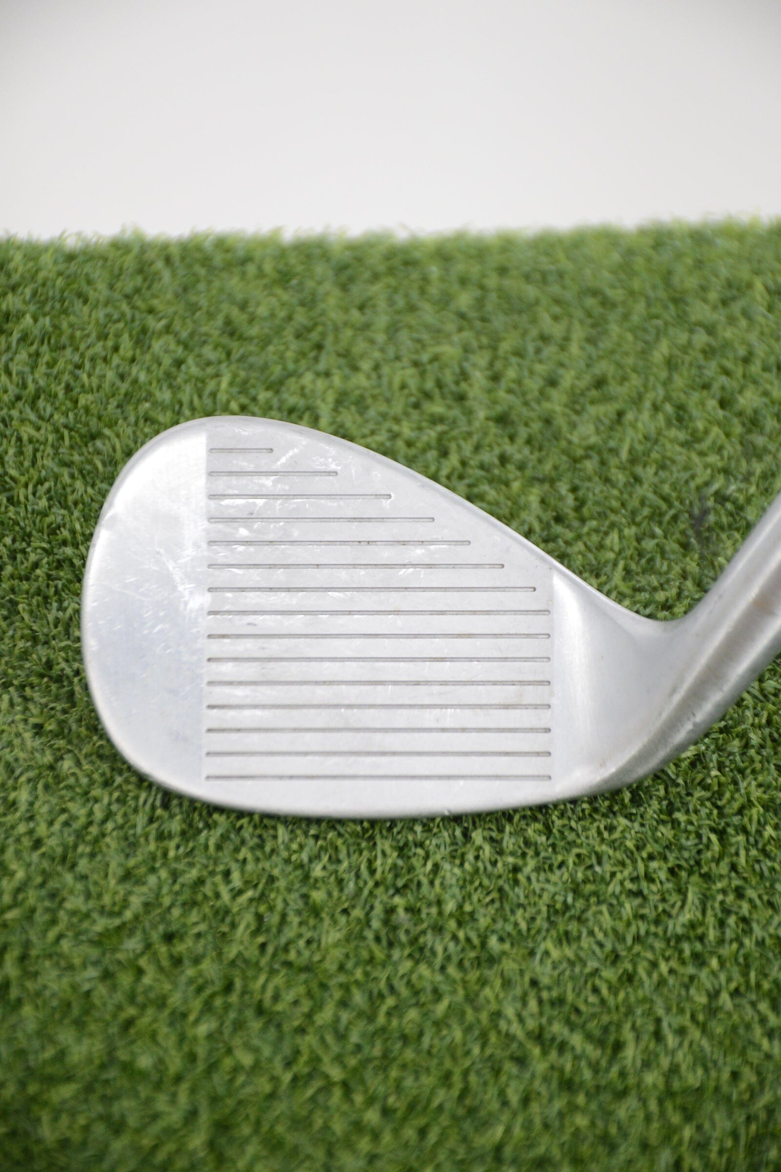 Cleveland CG10 Chrome 52 Degree Wedge Wedge Flex 35.25" Golf Clubs GolfRoots