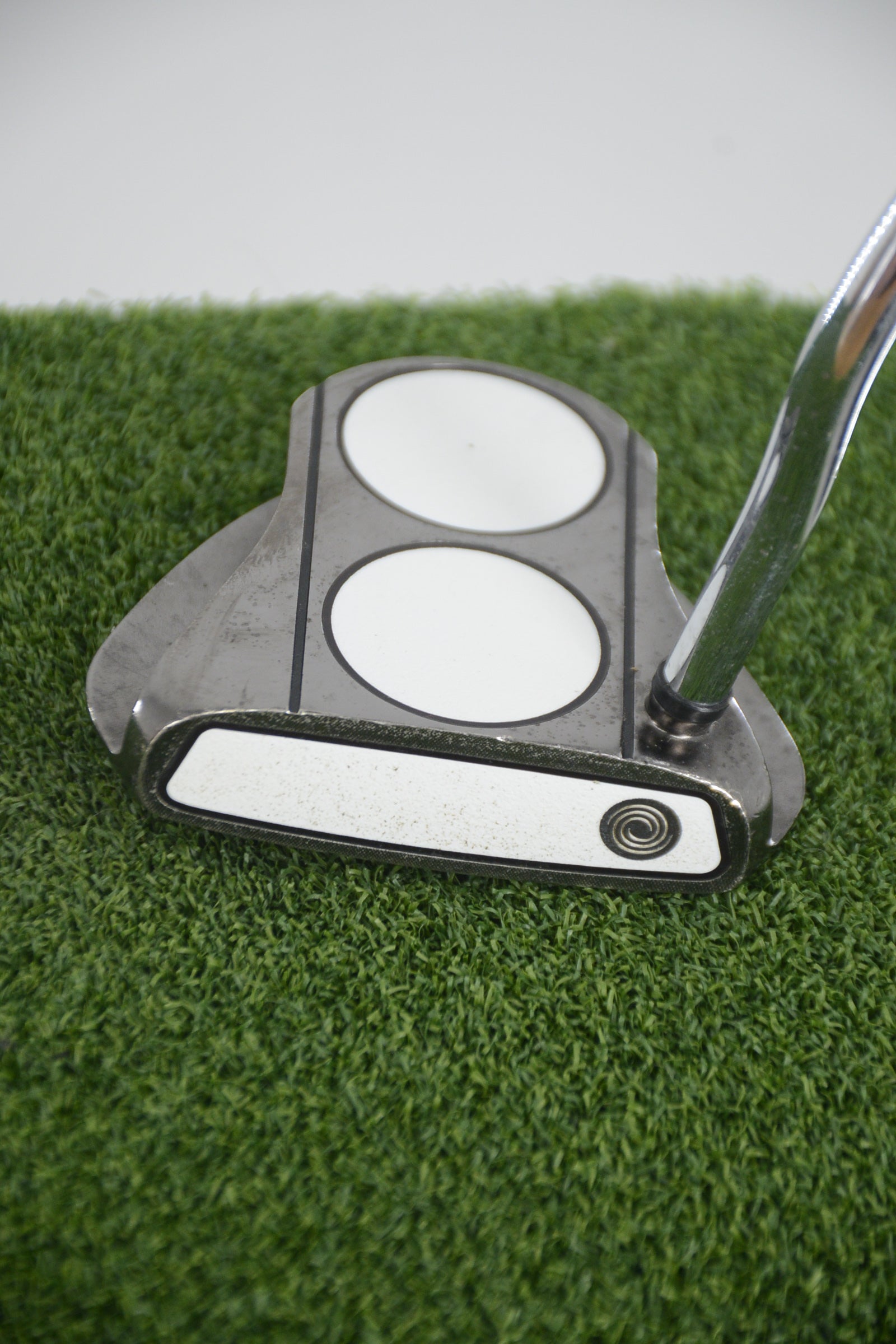 Odyssey White Ice 2-Ball V-Line Putter 34"