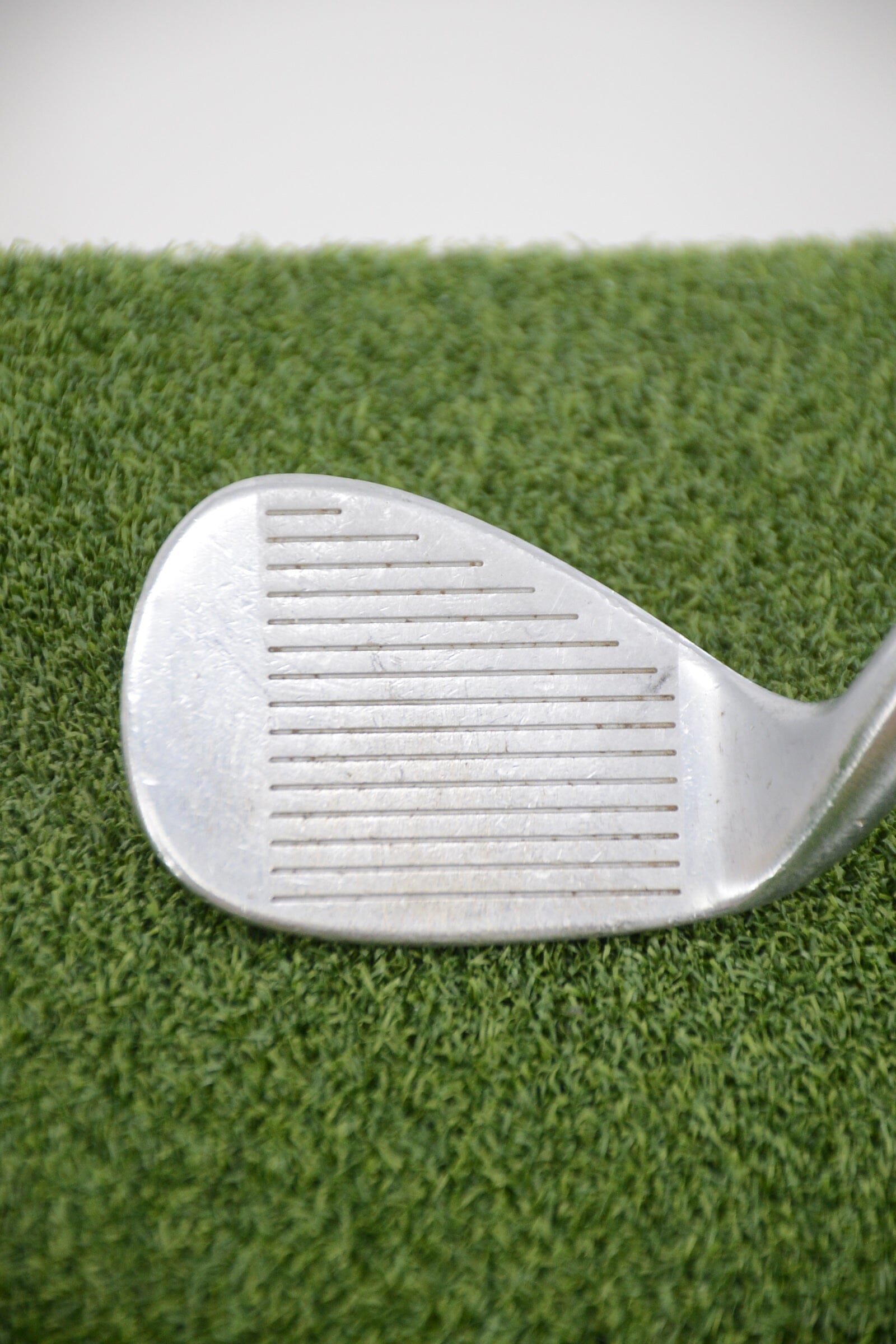 Cleveland CG10 Chrome 52 Degree Wedge Wedge Flex 35.5" Golf Clubs GolfRoots