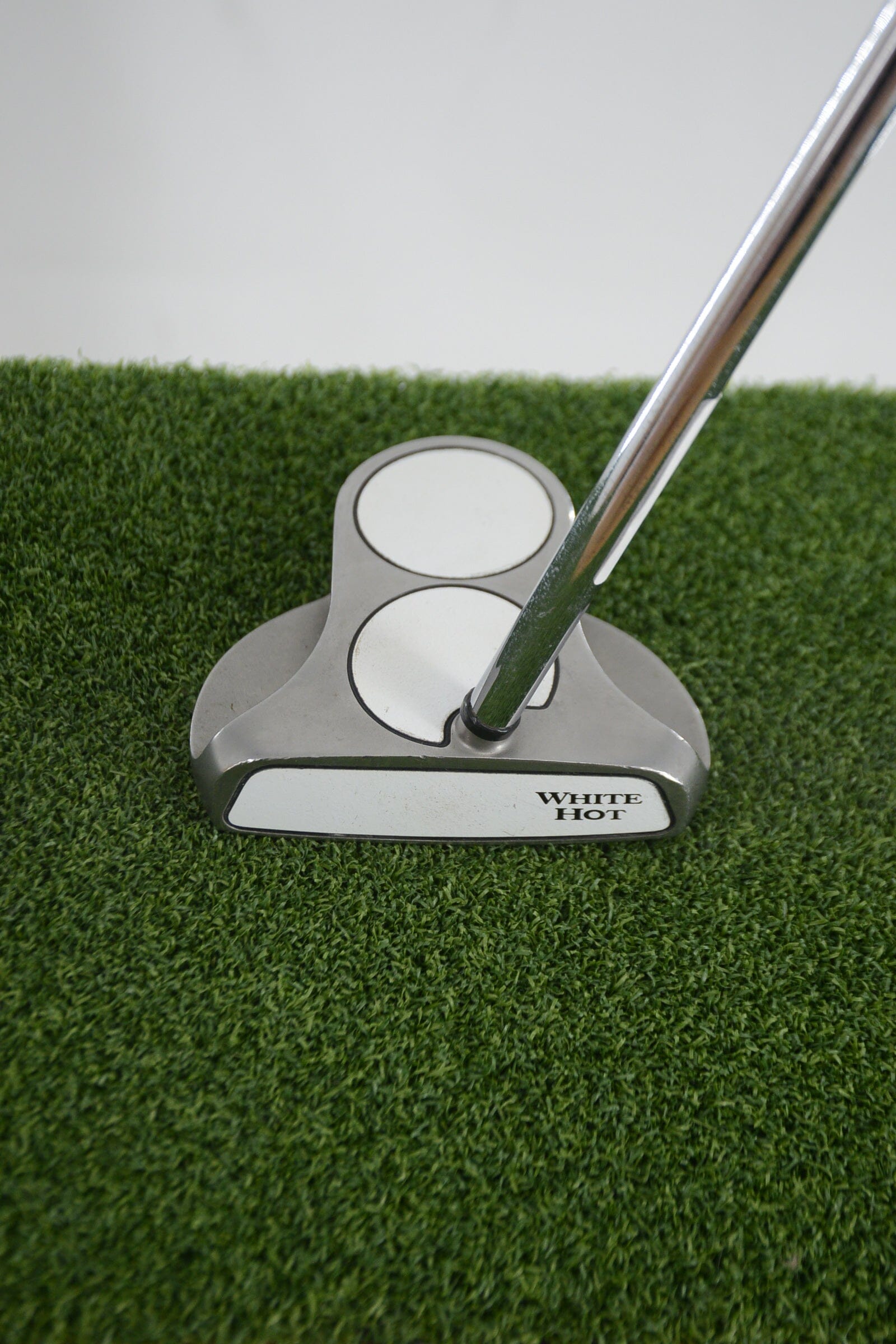 Odyssey White Hot 2-Ball Putter 33"