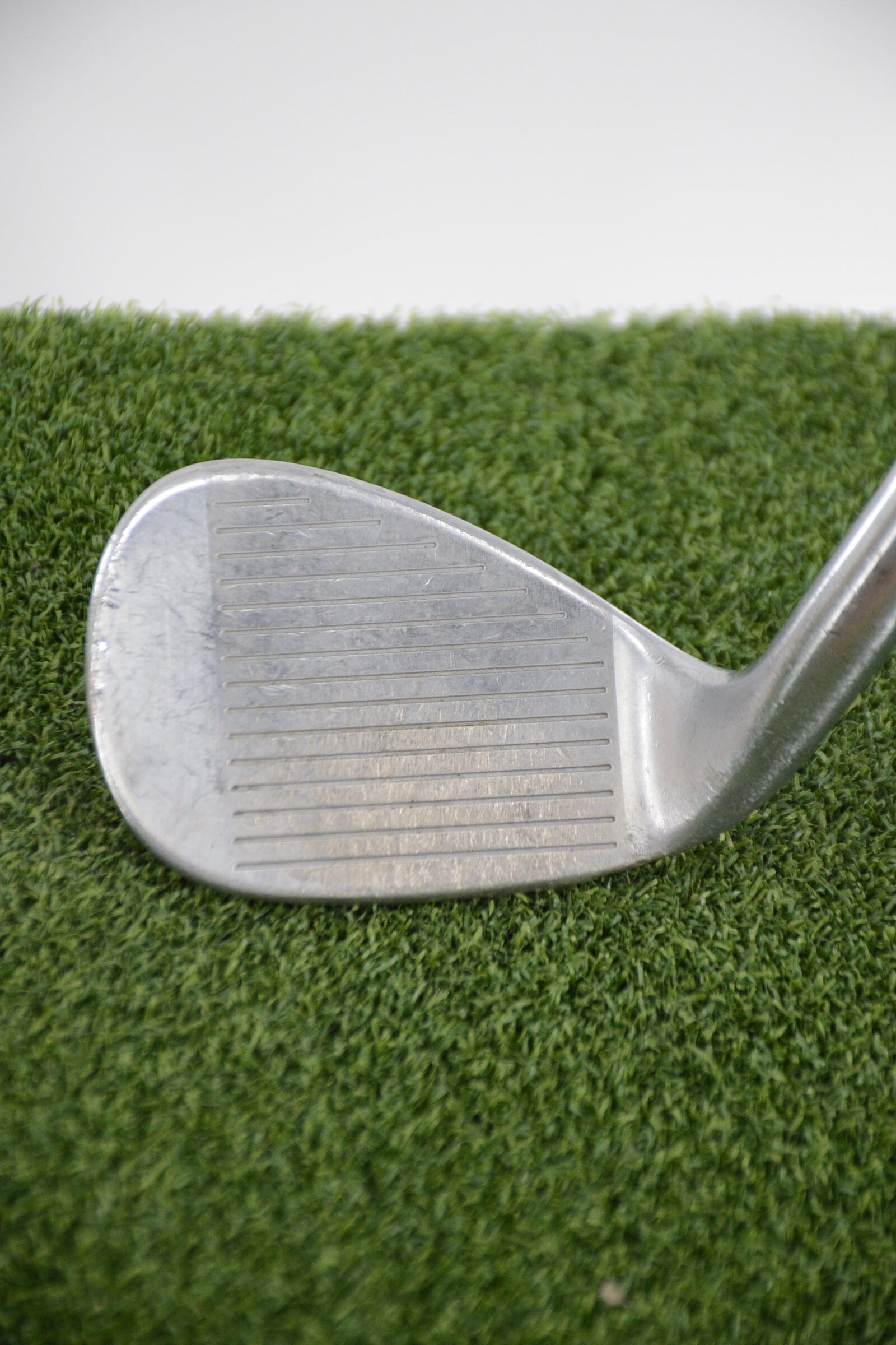 Cleveland CG11 Chrome 52 Degree Wedge Wedge Flex 35.5" Golf Clubs GolfRoots