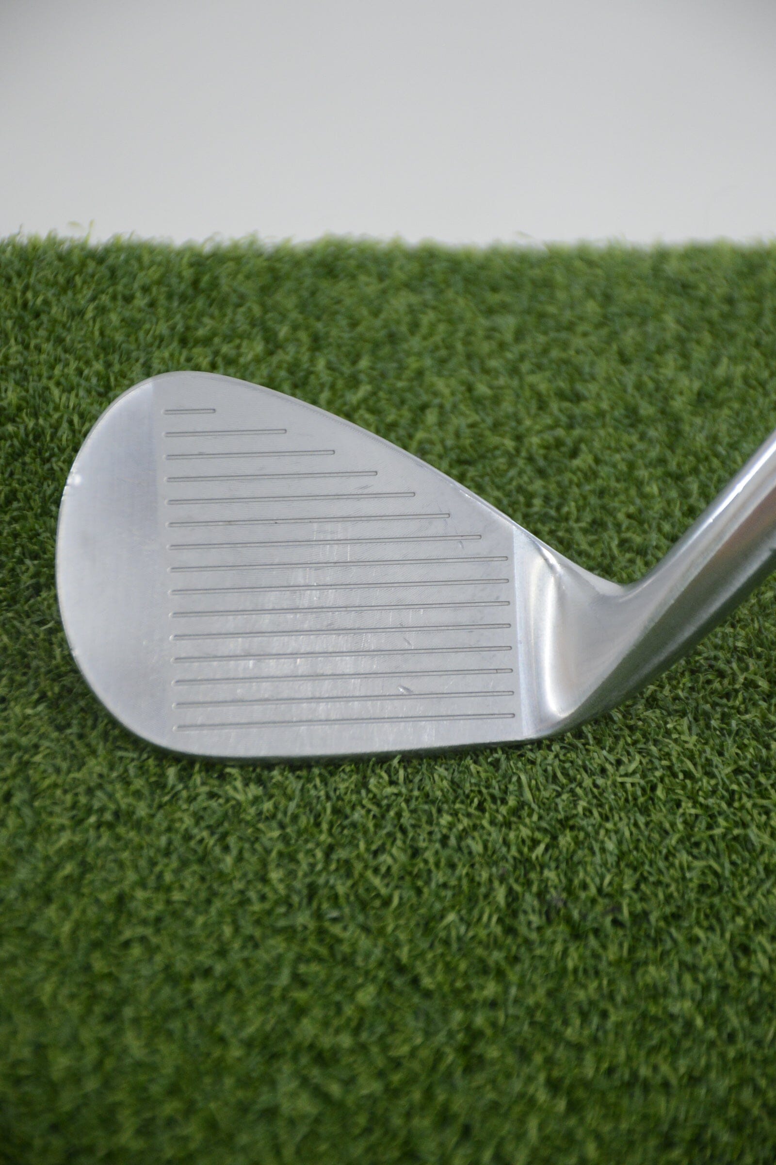 Mizuno S18 White Satin 50 Degree Wedge R Flex 35"