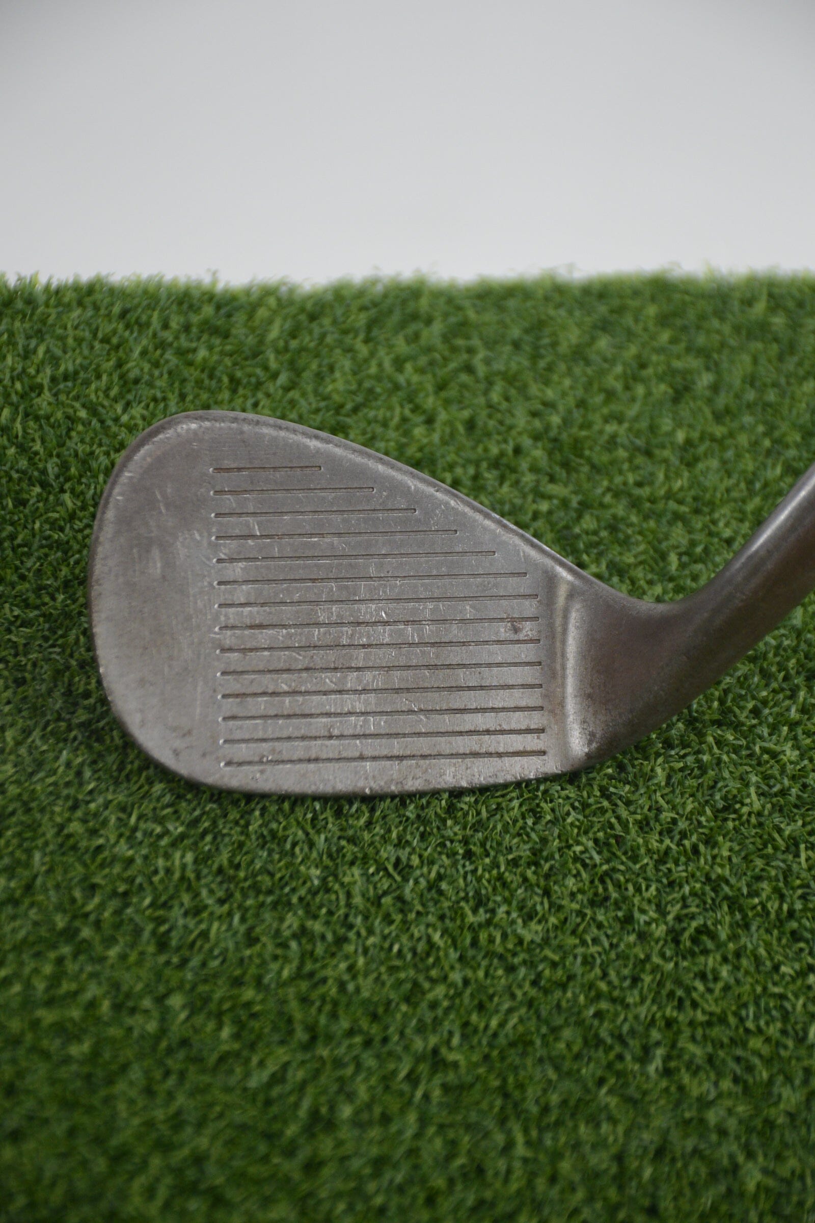 Cleveland 588 Tour ZipGrooves 52 Degree Wedge Wedge Flex 35.5" Golf Clubs GolfRoots