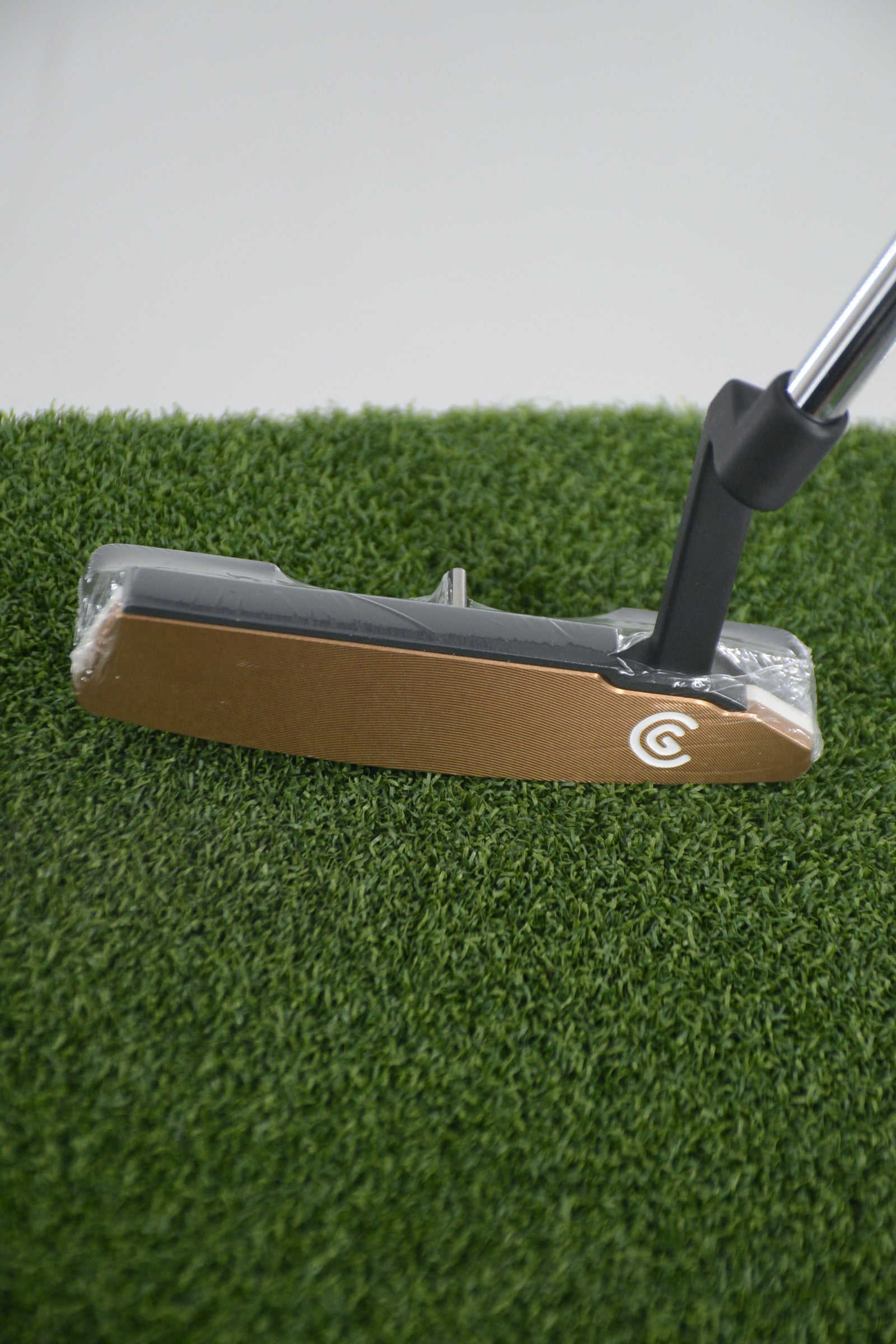 NEW Cleveland TFI 2135 1.0 Putter 34"