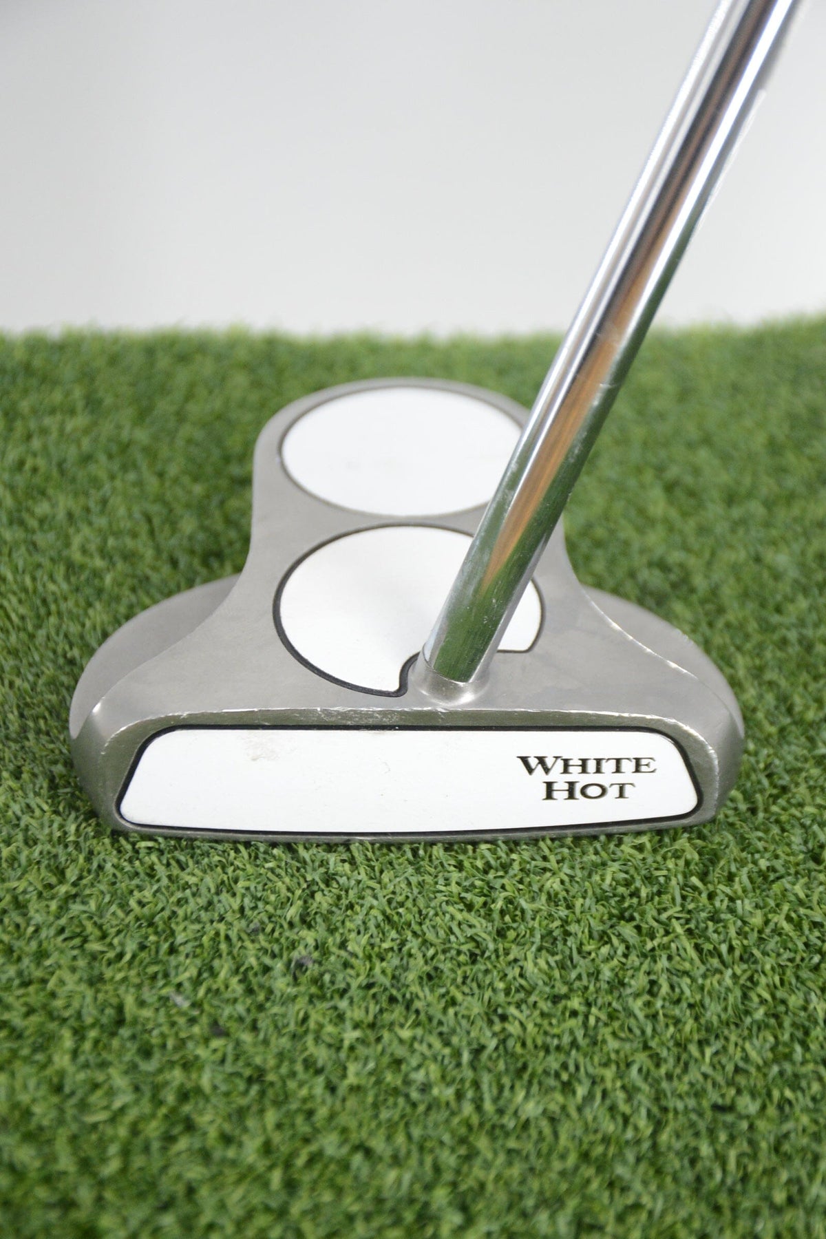 Odyssey White Hot 2-Ball Putter 35"