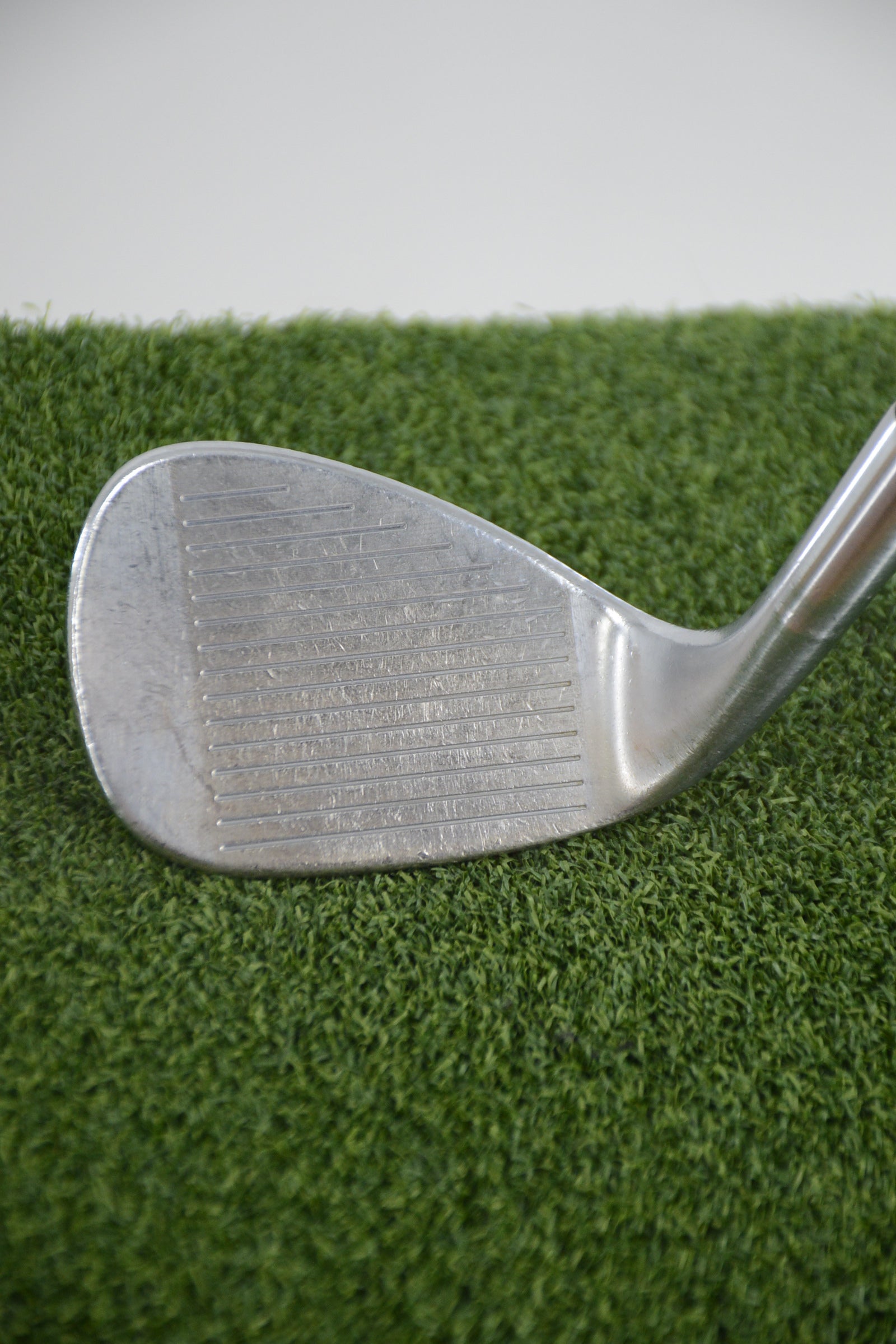 Cleveland CG16 Satin Chrome 52 Degree Wedge Wedge Flex 35.25"
