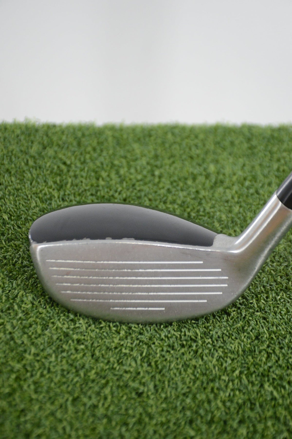 Titleist 585.H 24 Degree Hybrid S Flex 39.25" Golf Clubs GolfRoots