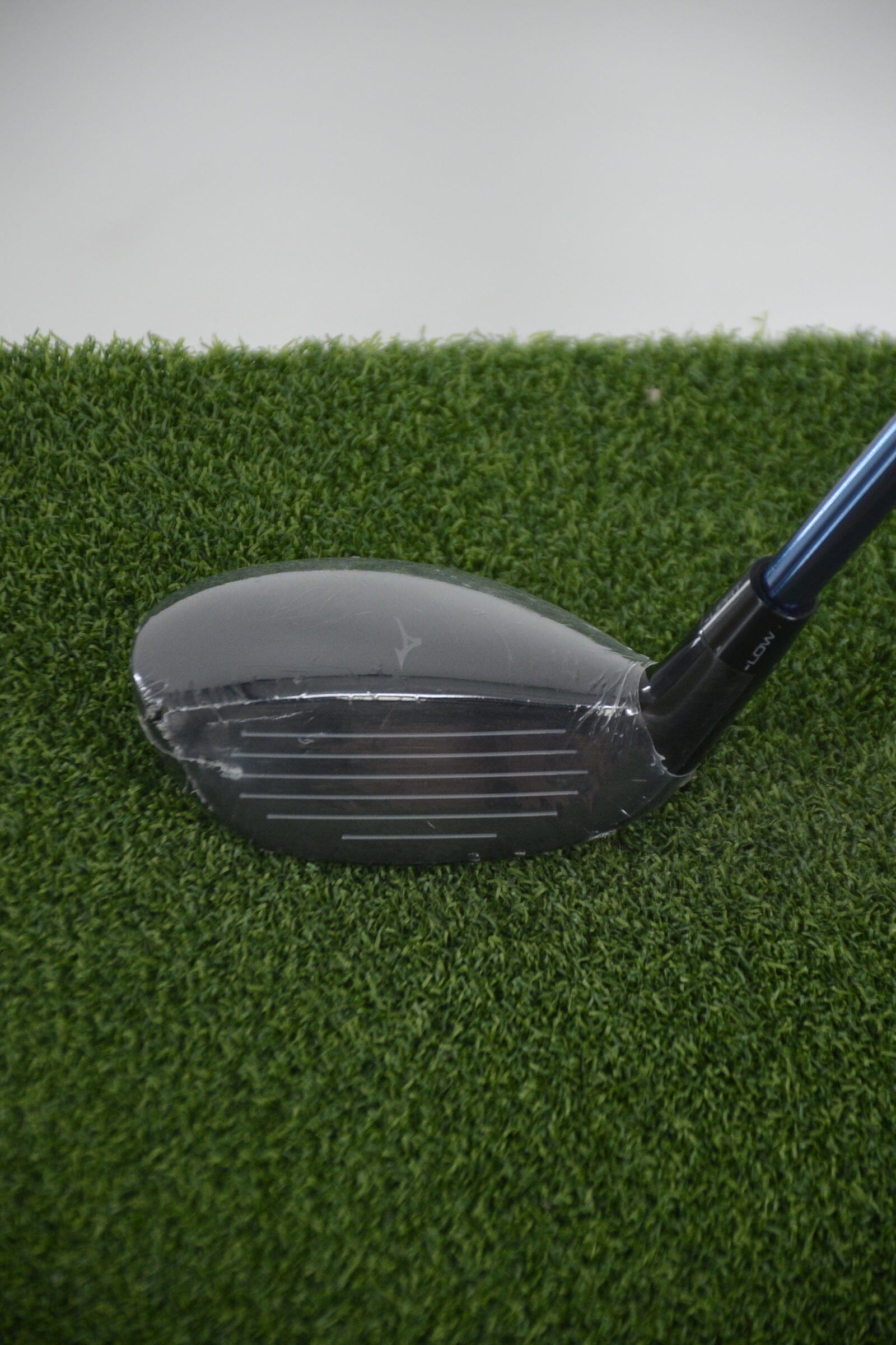 NEW Mizuno ST-Z 230 22 Degree Hybrid R Flex 40" Golf Clubs GolfRoots