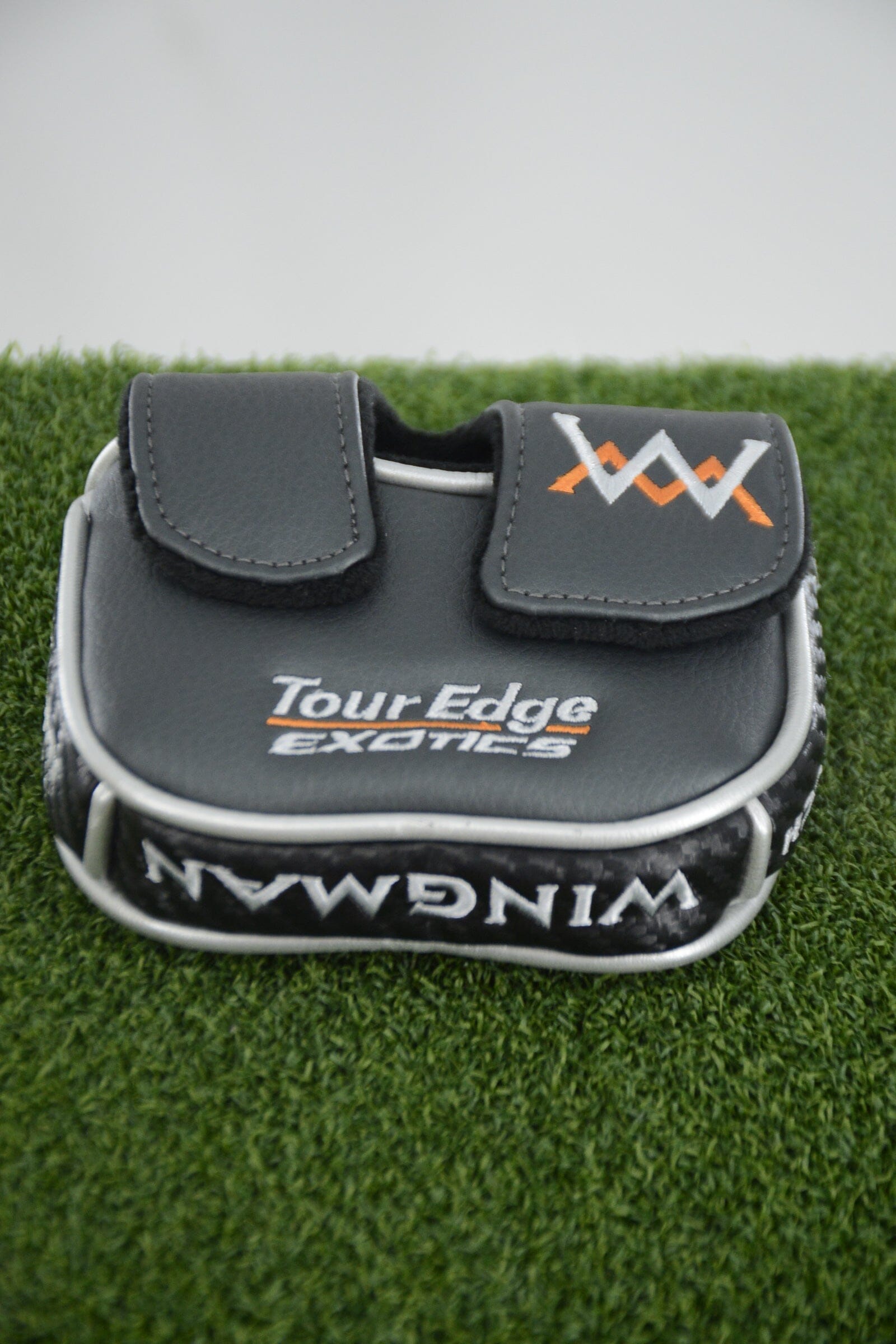 Tour Edge Exotics Wingman Black Mid-Mallet Putter Headcover Golf Clubs GolfRoots