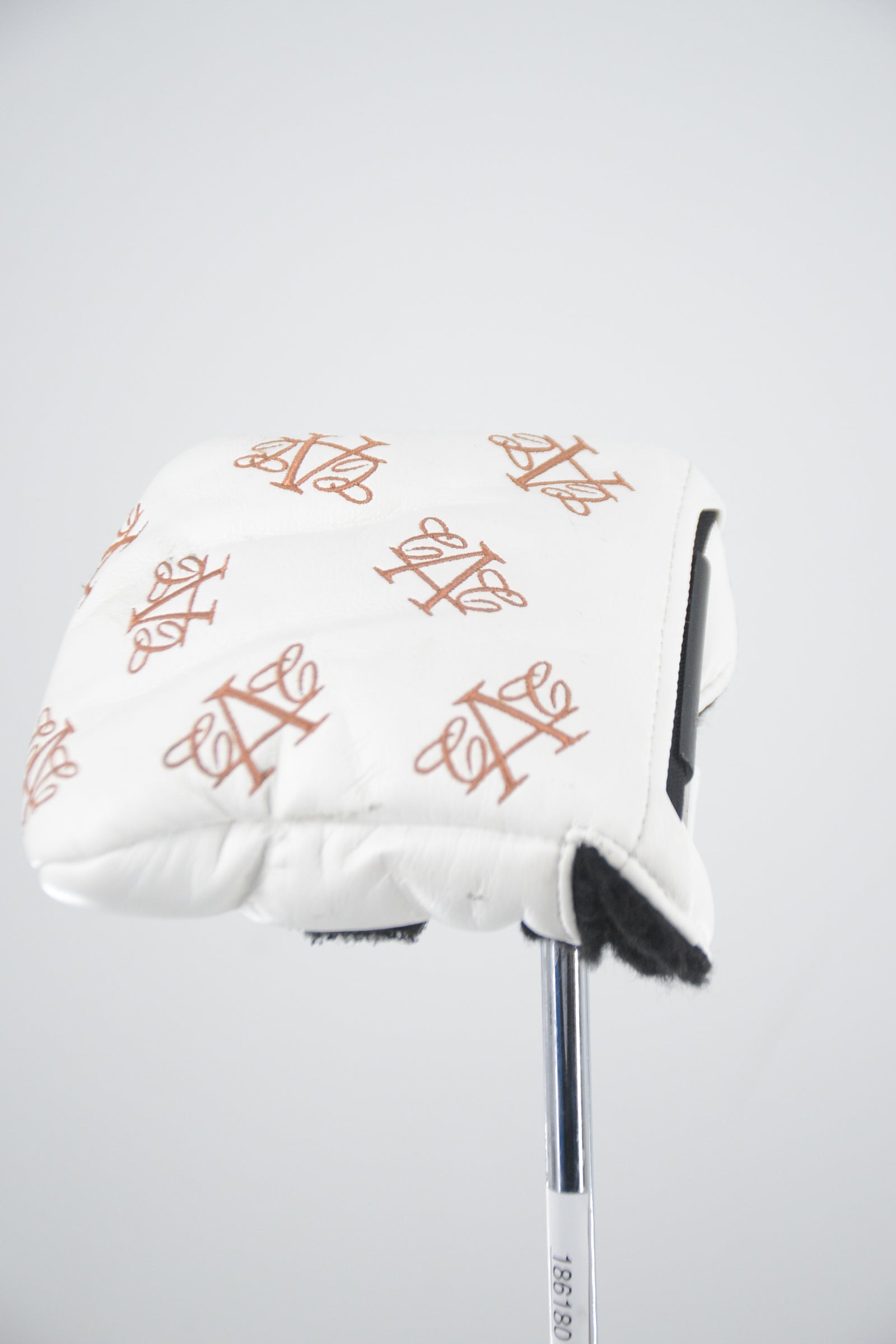 EVN Roll Zero Penguin Putter Headcover