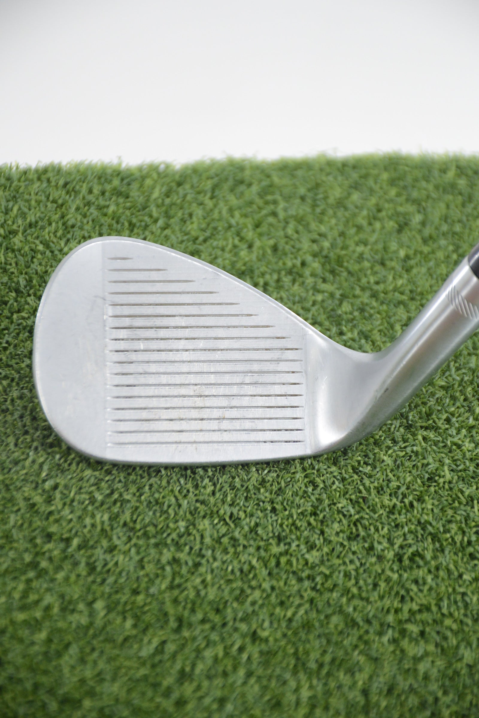 Titleist Vokey SM8 Tour Chrome 52 Degree Wedge Wedge Flex 35.5"