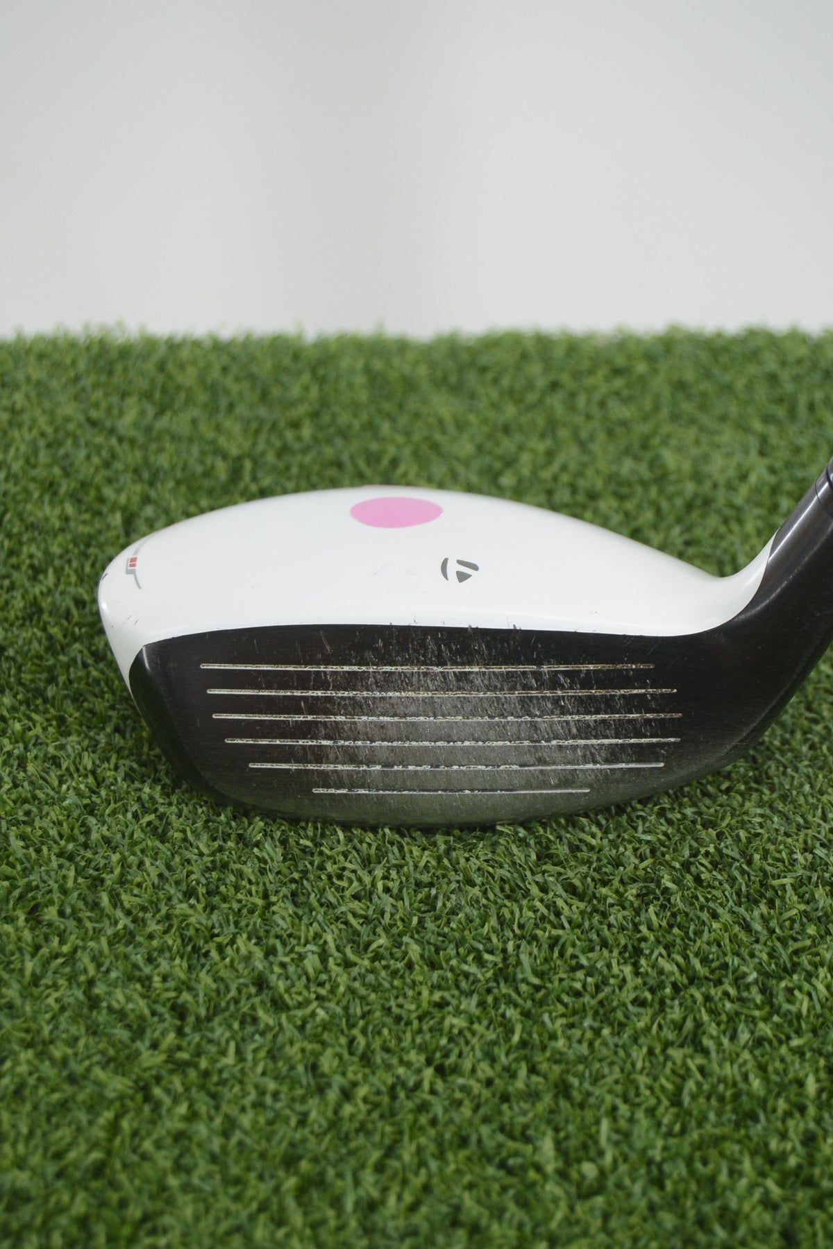 *Dented* TaylorMade Rescue 2011 3 Hybrid R Flex 40.5"