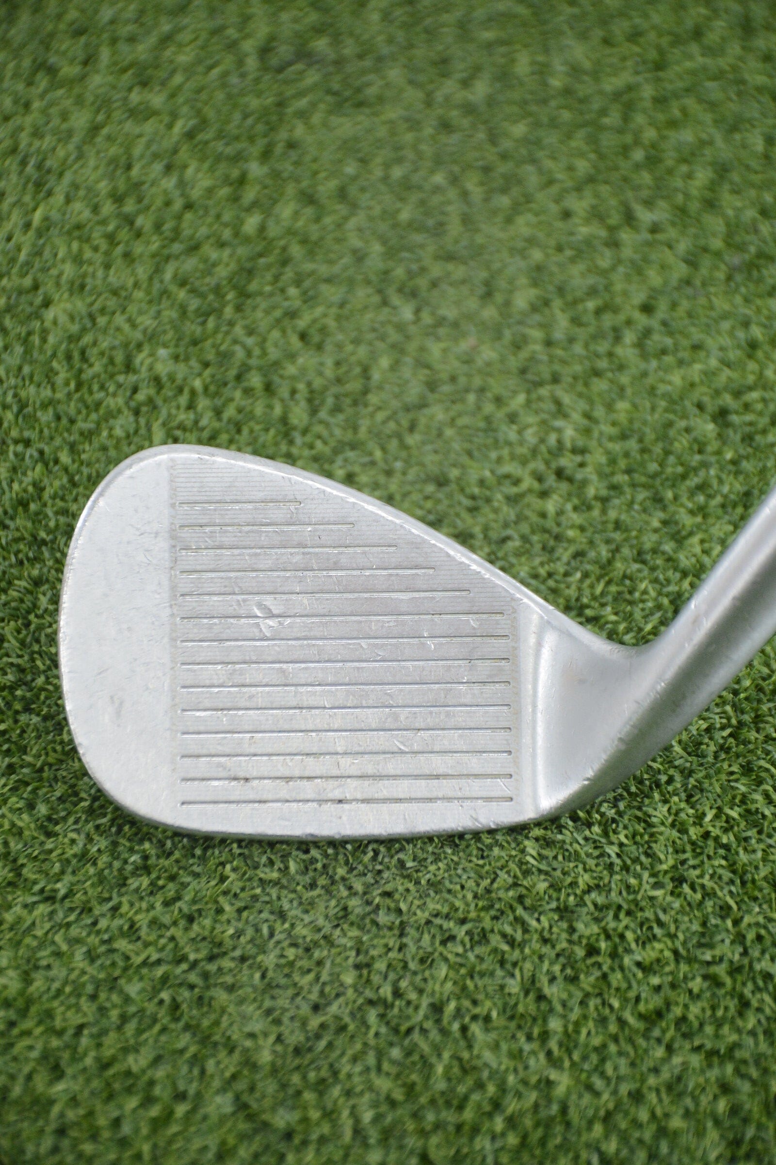 Cleveland 588 Tour ZipGrooves 52 Degree Wedge S Flex 34.5"