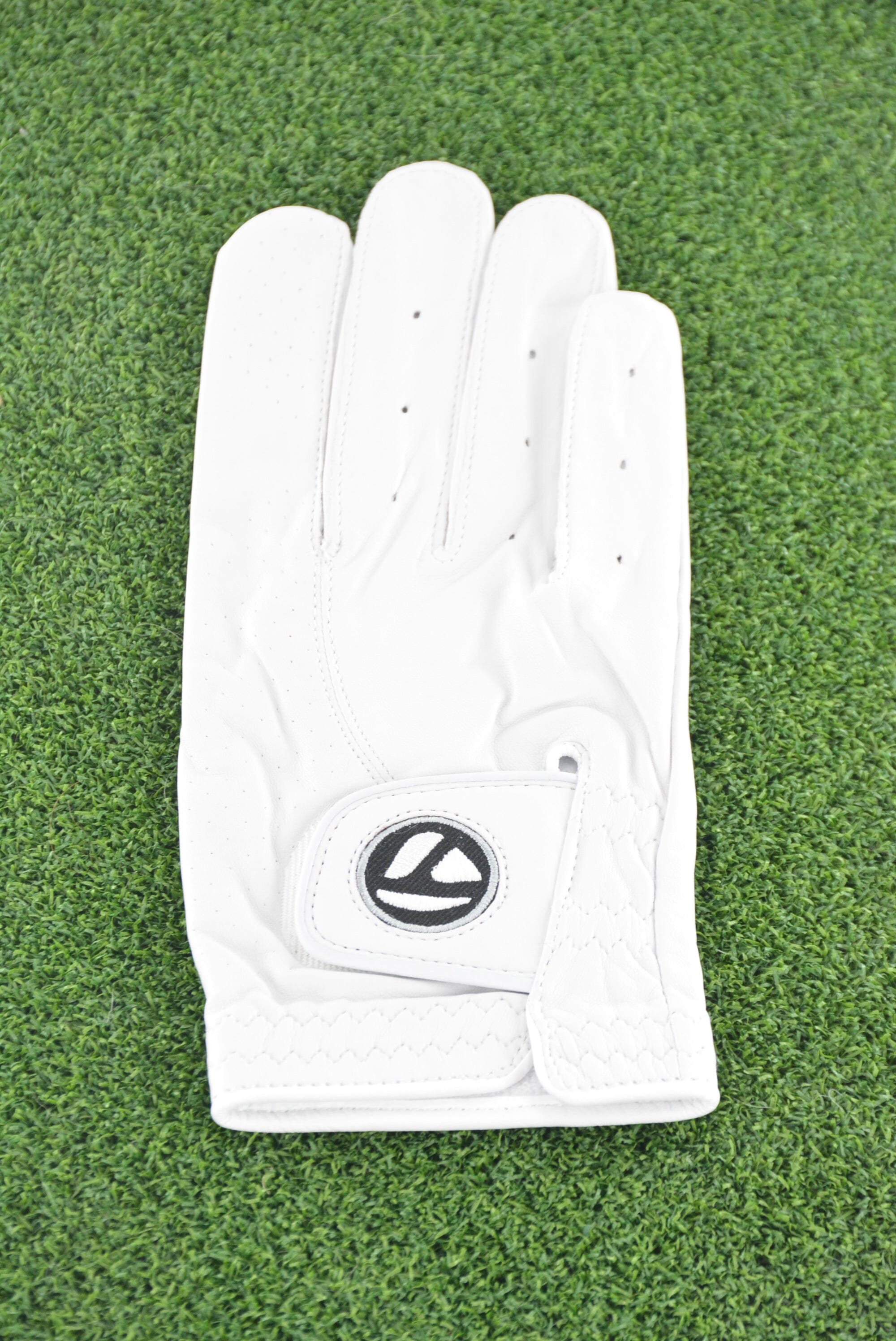 NEW RH TaylorMade '18 Tour Preferred Glove - White *FOR LEFT-HANDED GOLFERS* GolfRoots 