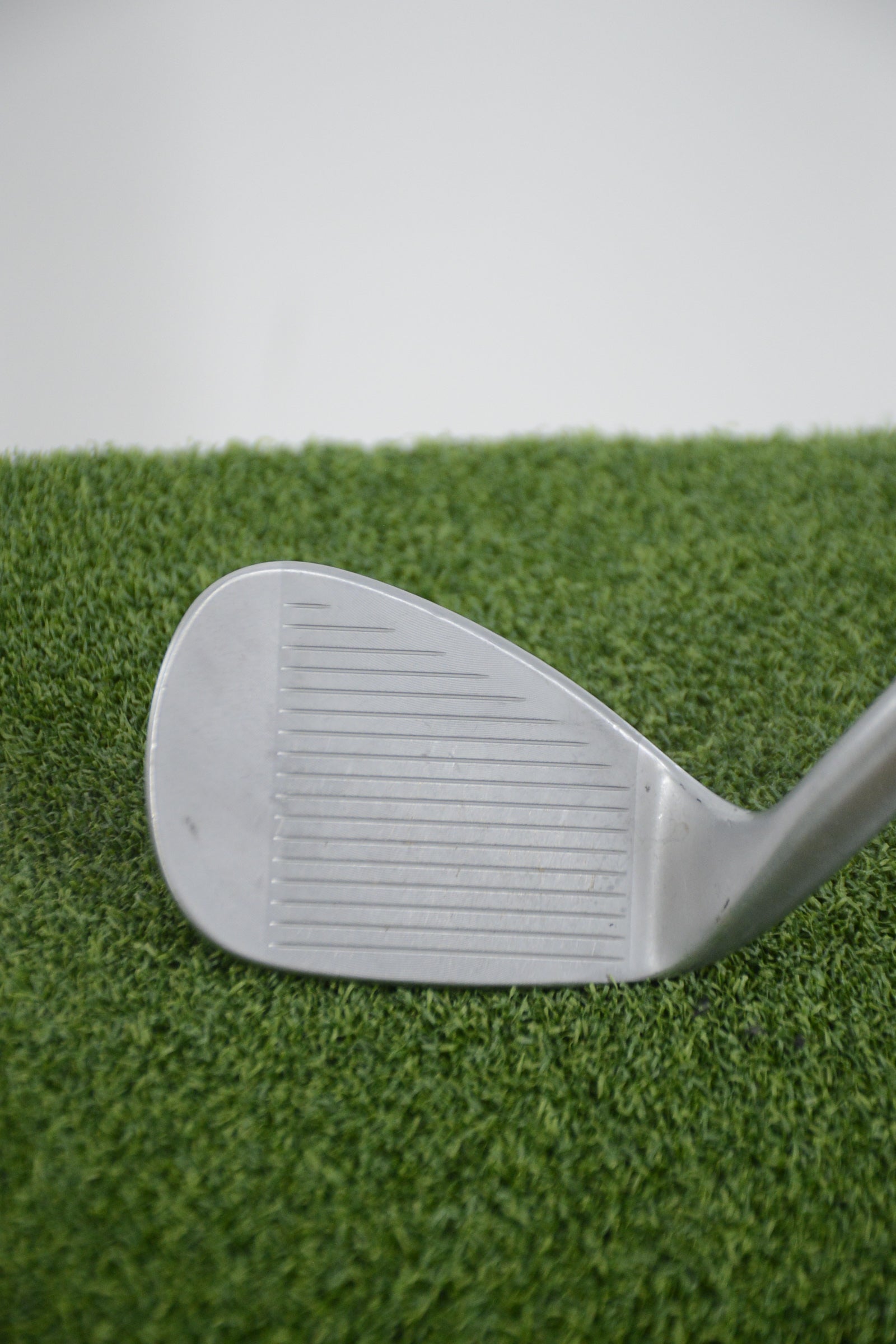 Titleist Vokey SM4 Tour Chrome 52 Degree Wedge Wedge Flex 35.5"