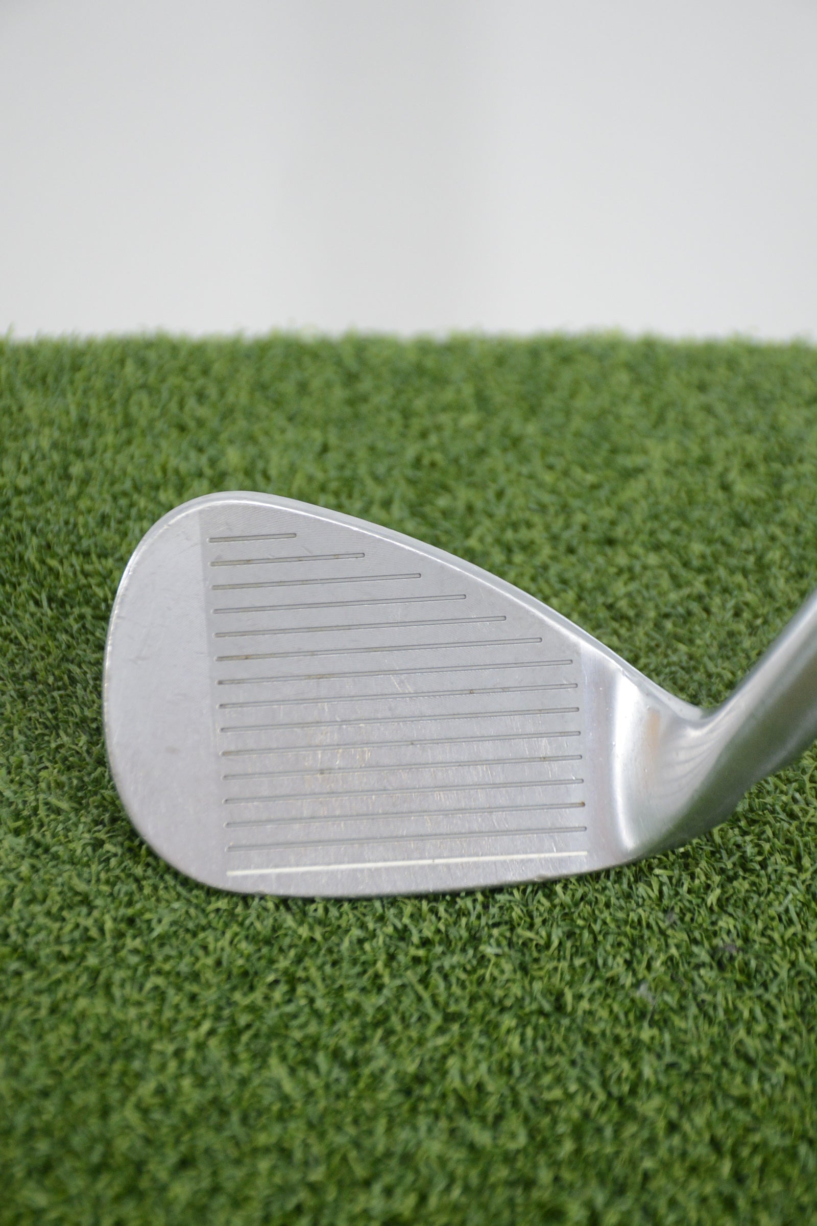Ping Tour-W Brushed Silver 52 Degree Wedge R Flex 35"