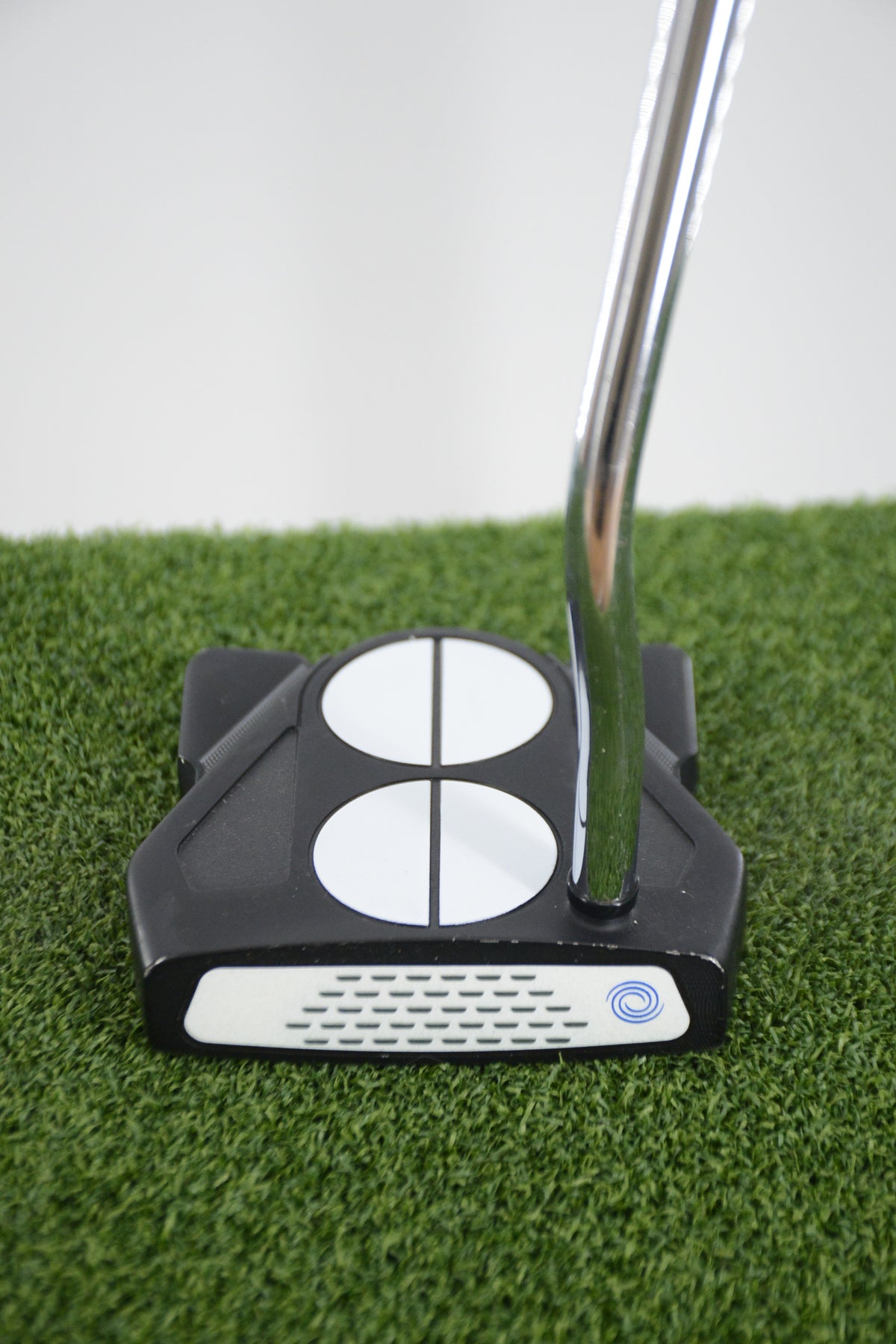 Odyssey Ten 2-Ball Broomstick Putter 48"