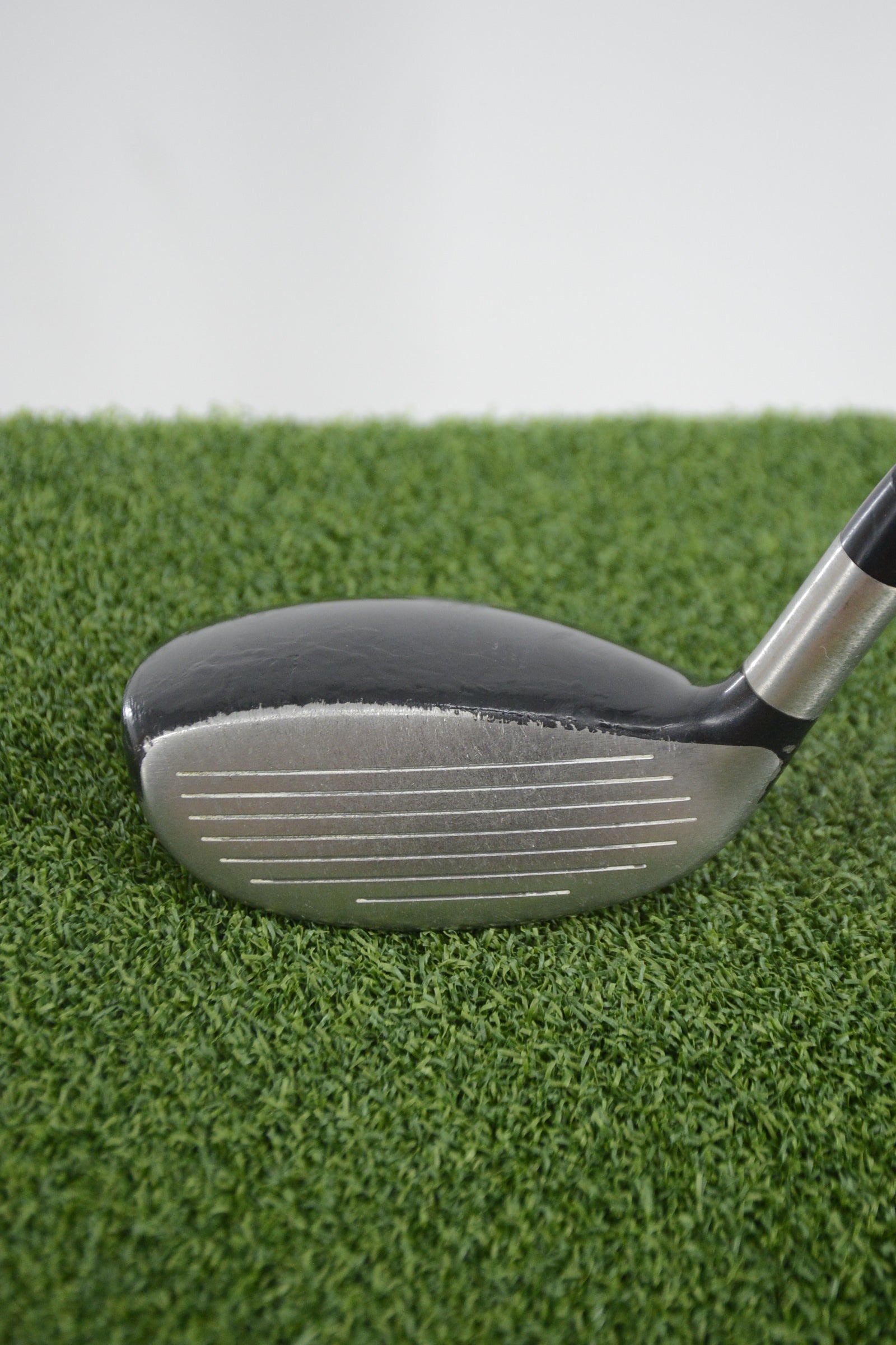 Titleist 909H 19 Degree Hybrid S Flex 40.25"