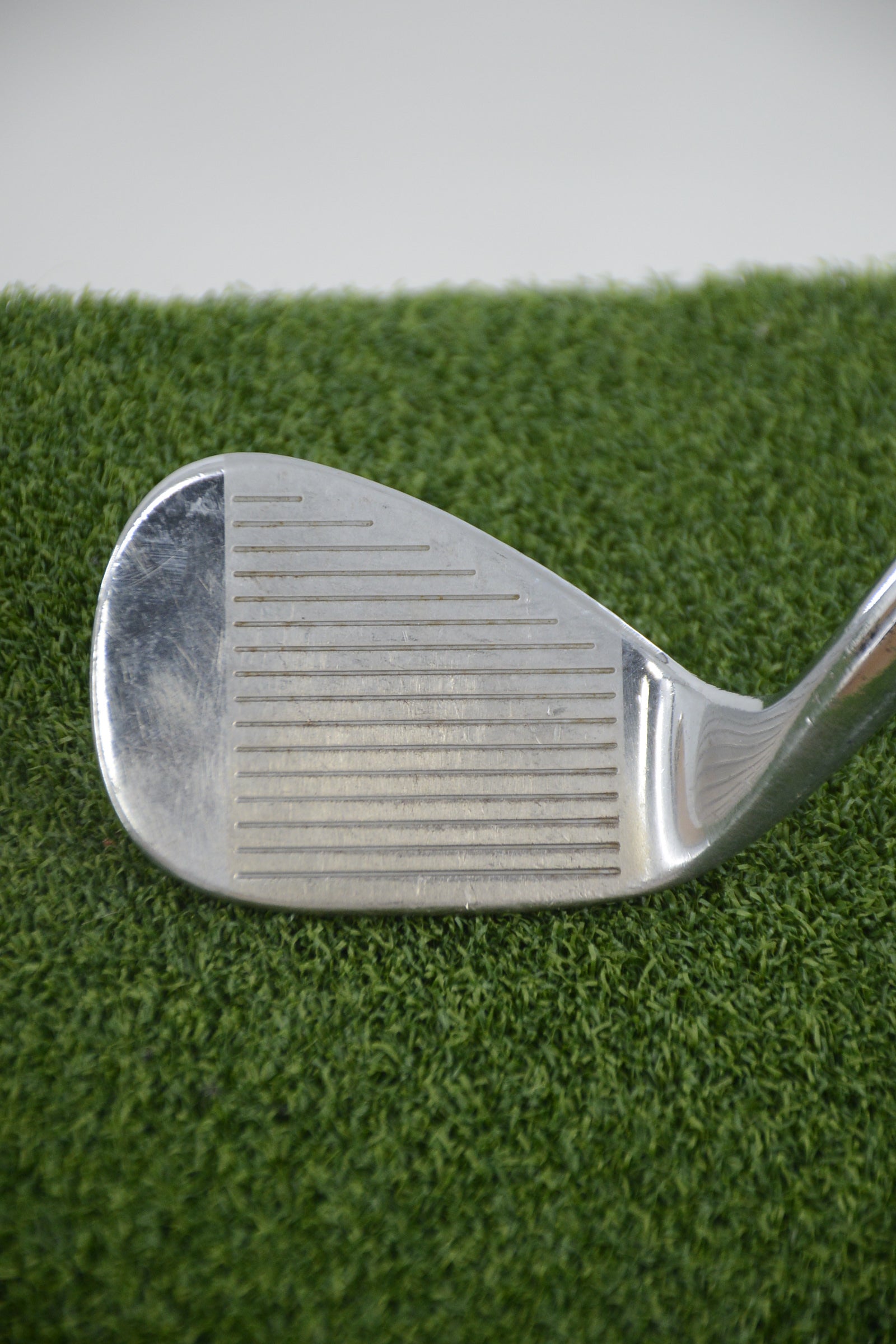 Titleist Vokey Chrome 200 Series 52 Degree Wedge Wedge Flex 35.25"