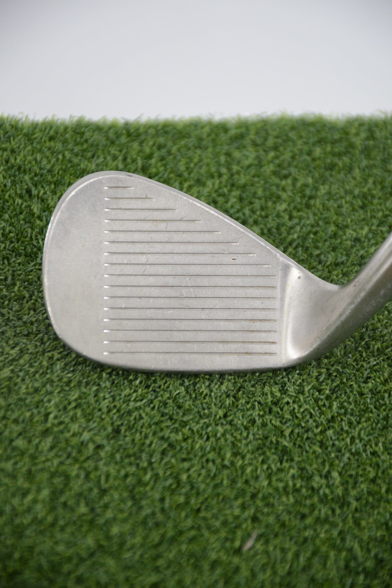 Titleist Vokey Spin Milled 52 Degree Wedge Wedge Flex 35.25" Golf Clubs GolfRoots 