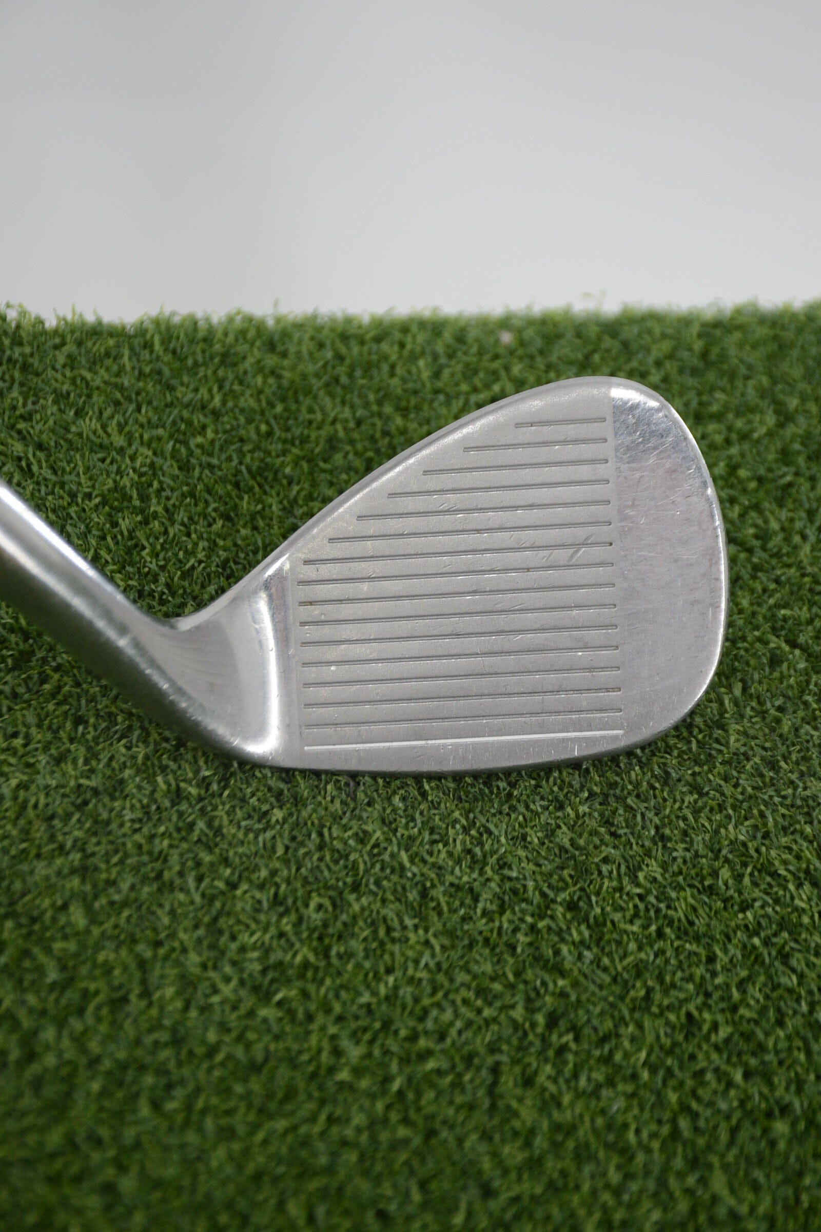 Women's Lefty Cleveland Bloom Berry Plaid 56 Degree Wedge W Flex 34.75" Golf Clubs GolfRoots 