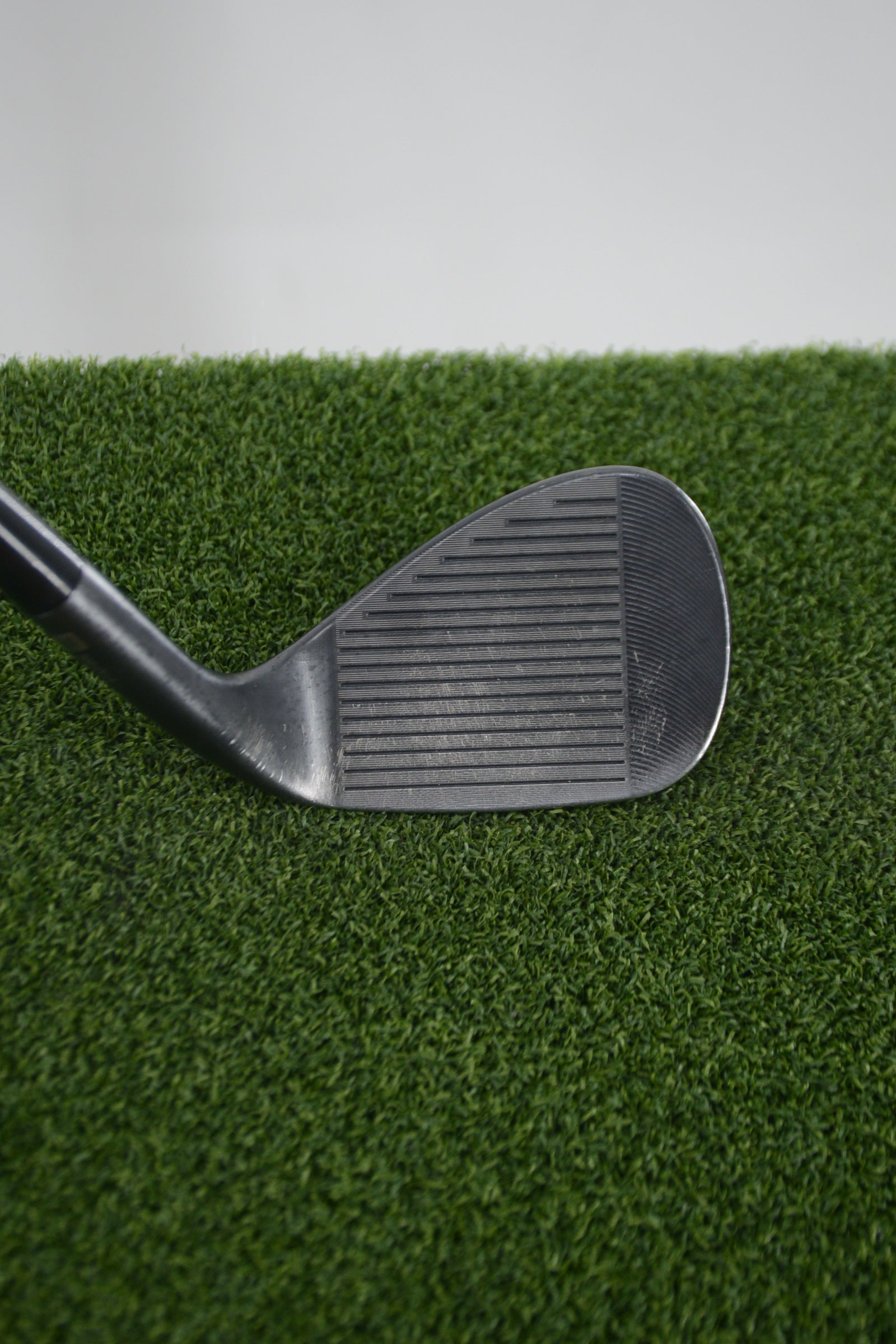 Lefty Cleveland RTX 4 Black Satin 52 Degree Wedge S Flex 35.5"