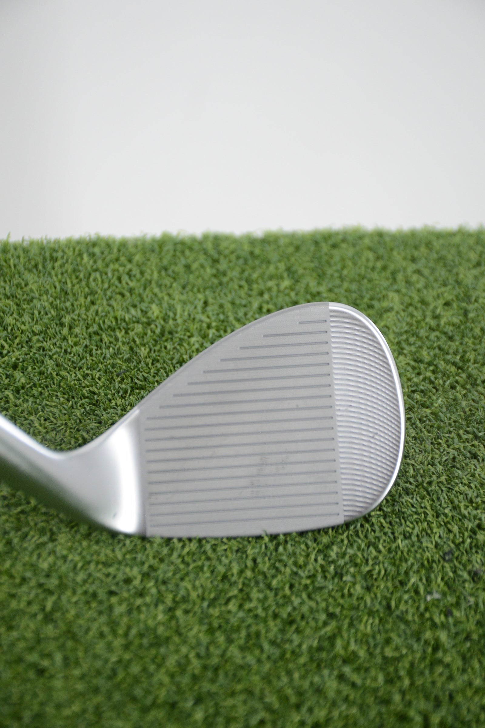 Lefty Cleveland RTX 6 ZipCore Tour Satin 56 Degree Wedge Wedge Flex 35"
