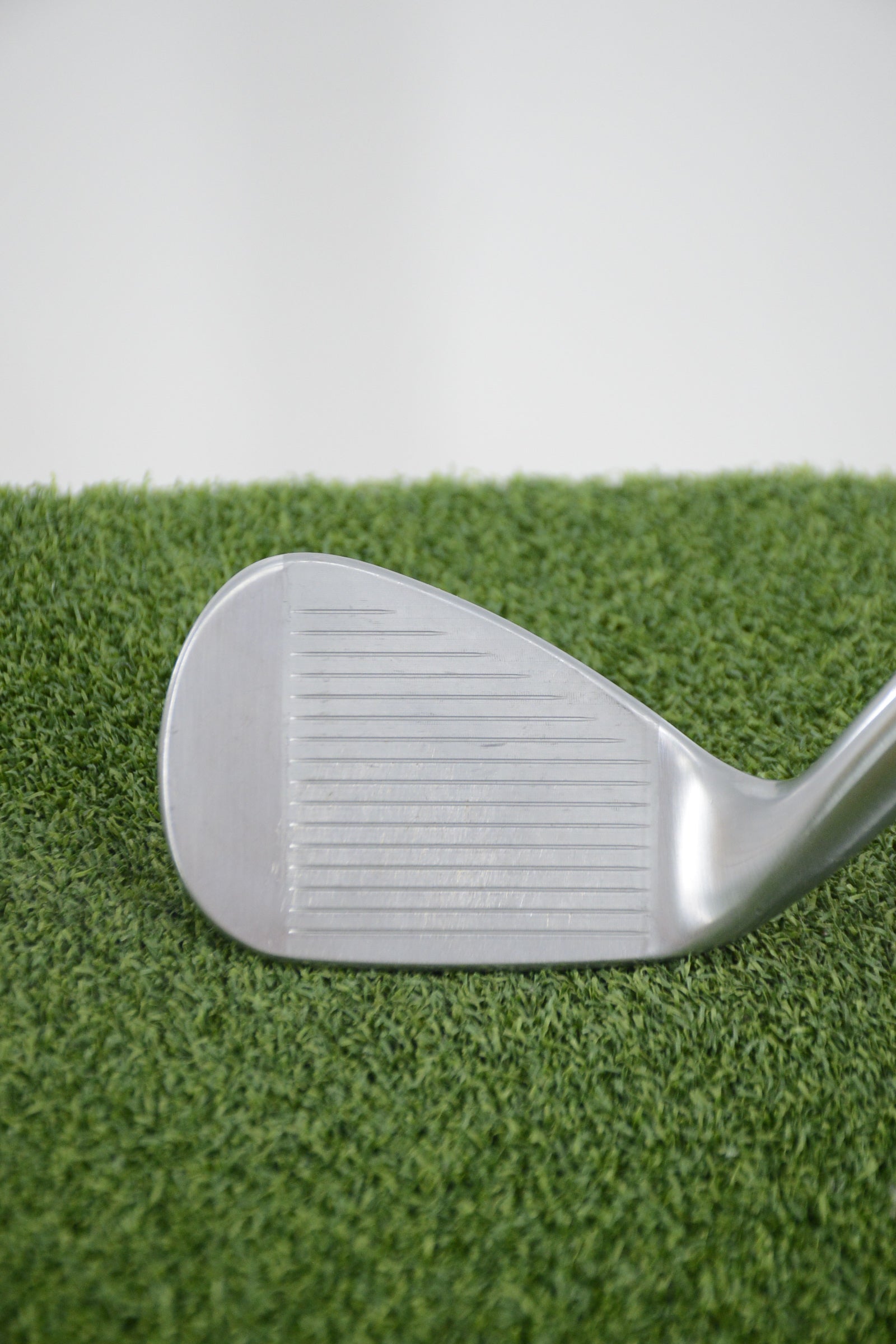 Titleist Vokey SM10 Tour Chrome 50 Degree Wedge S Flex 35.25"