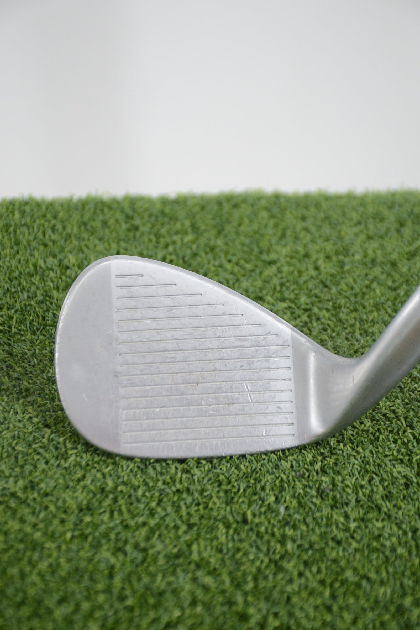 Titleist Vokey Chrome 200 Series 52 Degree Wedge Wedge Flex 35.25"