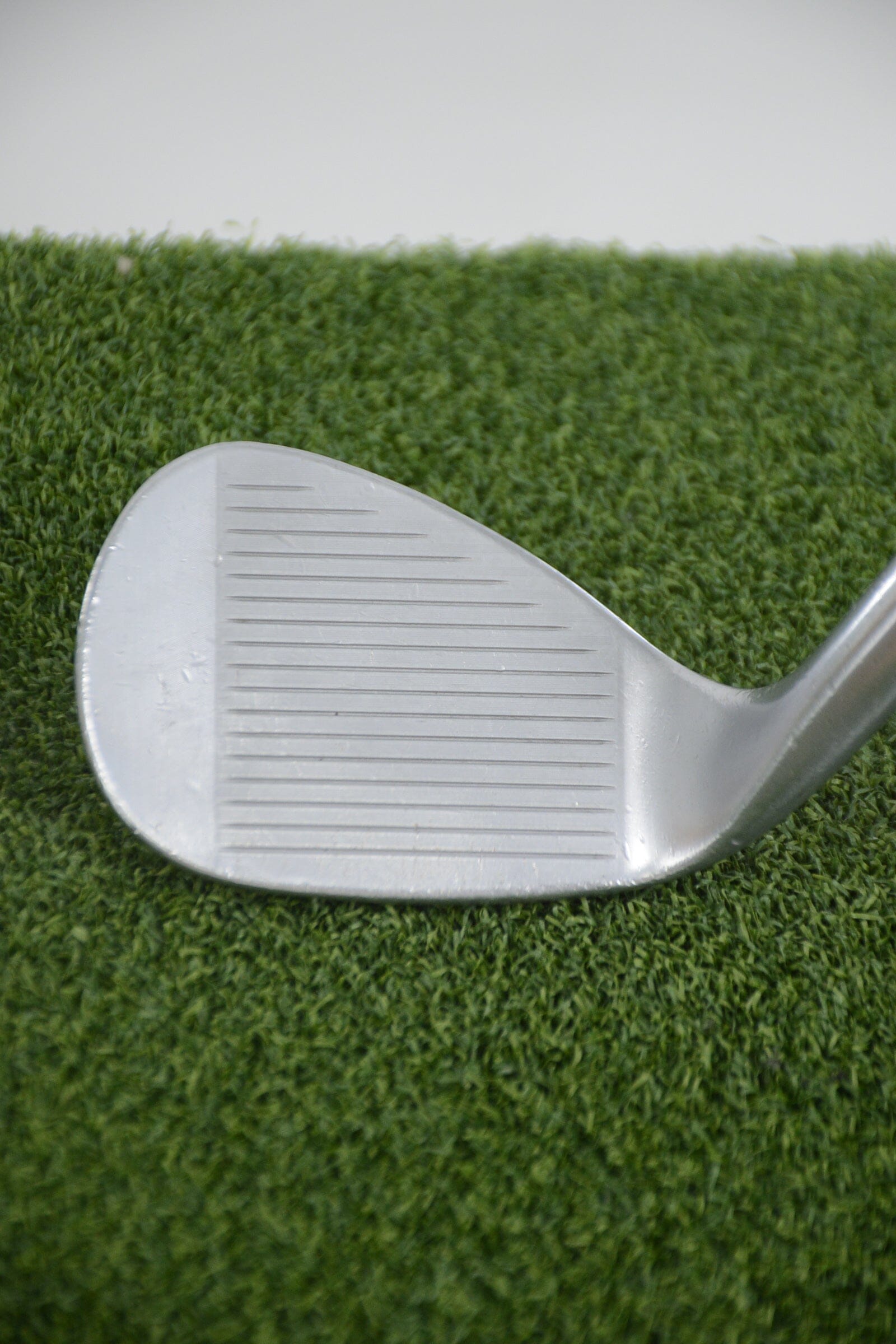 Titleist Vokey SM8 Tour Chrome 60 Degree Wedge R Flex 33.75"