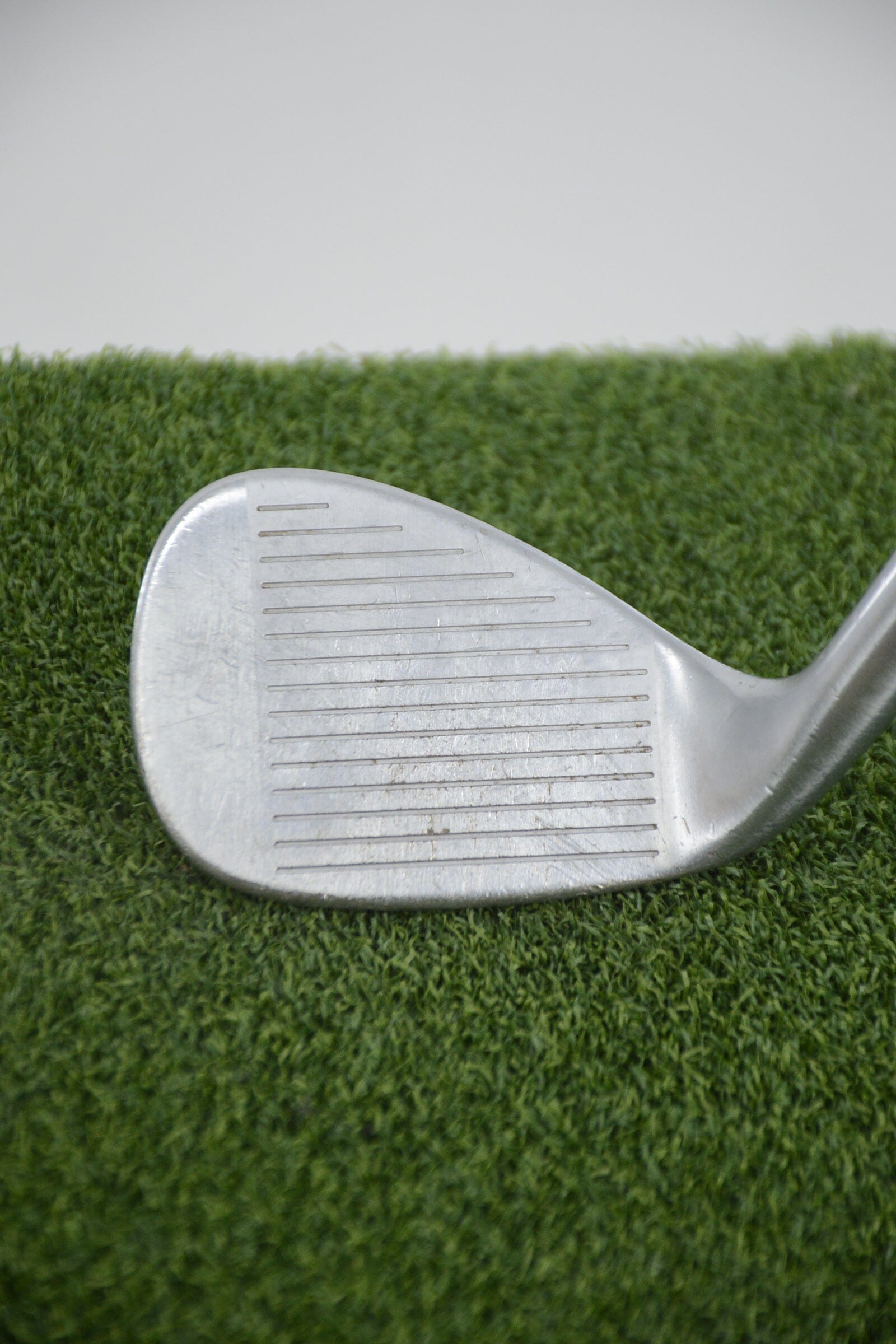 Cleveland CG10 Chrome 52 Degree Wedge Wedge Flex 35.5" Golf Clubs GolfRoots 