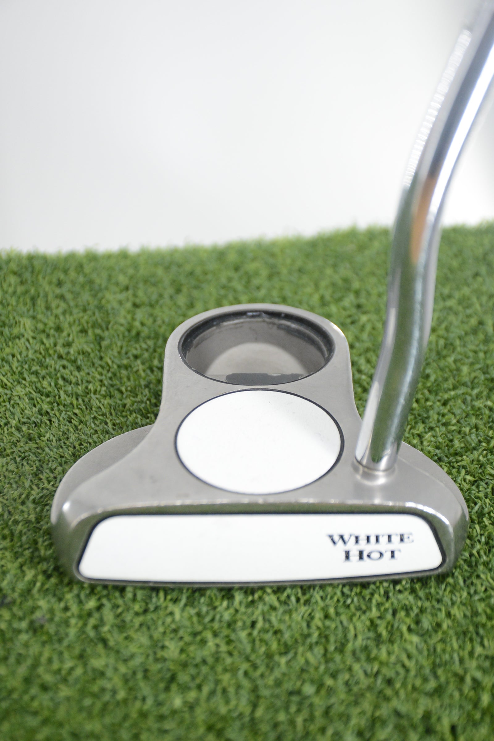 Odyssey White Hot 2-Ball Putter 33"