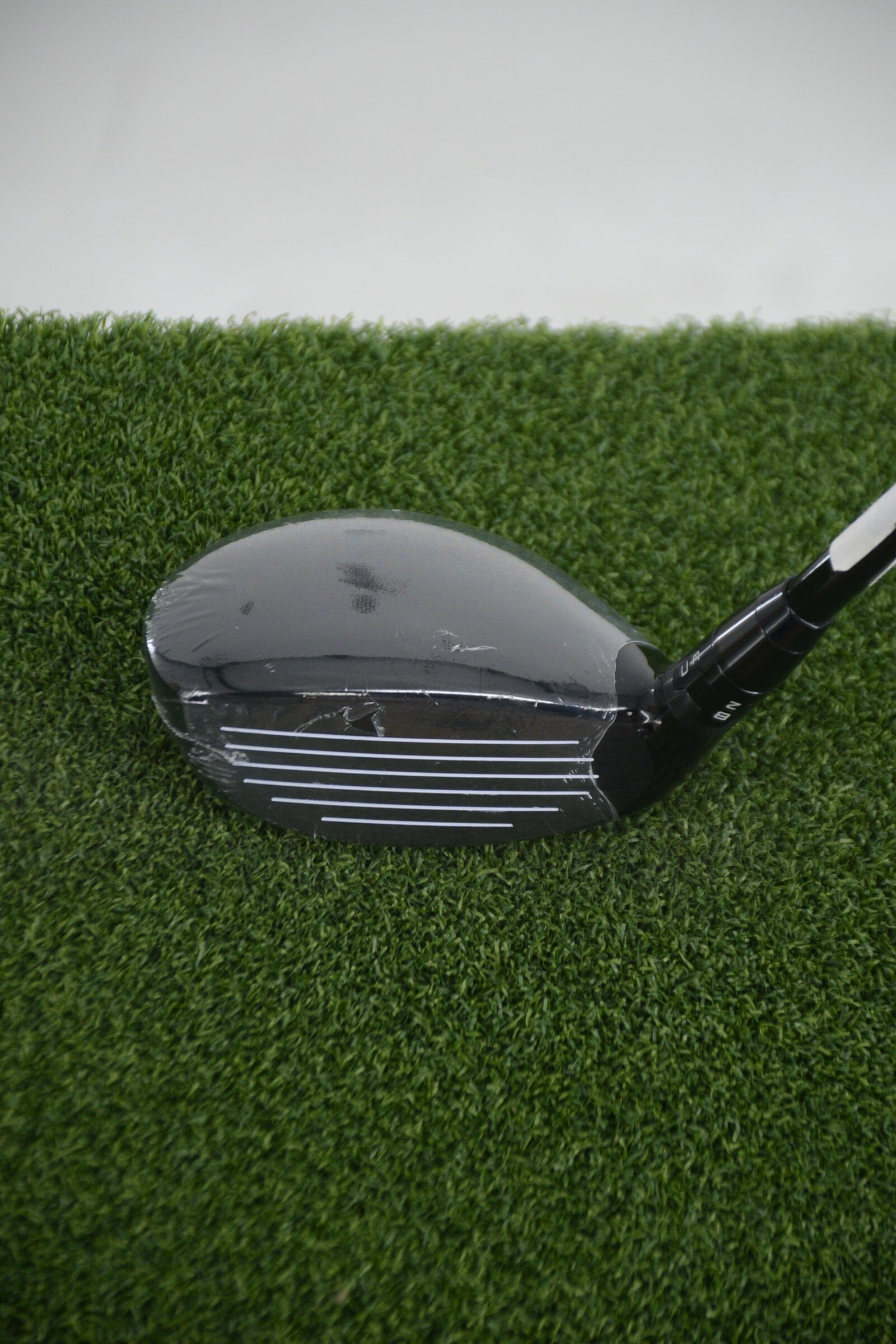 NEW Titleist TSR2 4 Hybrid R Flex 39.75"