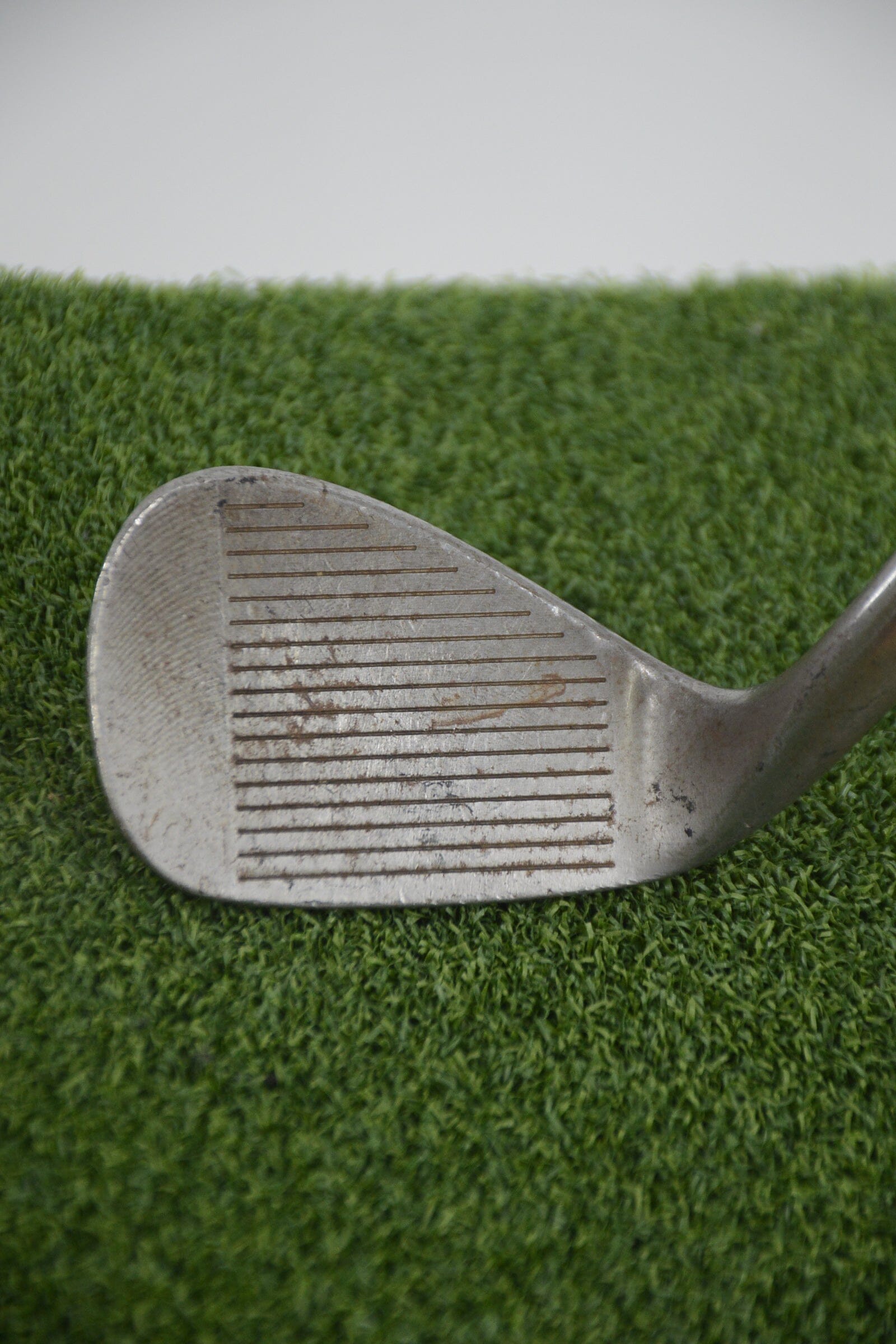 Cleveland RTX 4 Tour Raw 52 Degree Wedge S Flex 35.5" Golf Clubs GolfRoots 