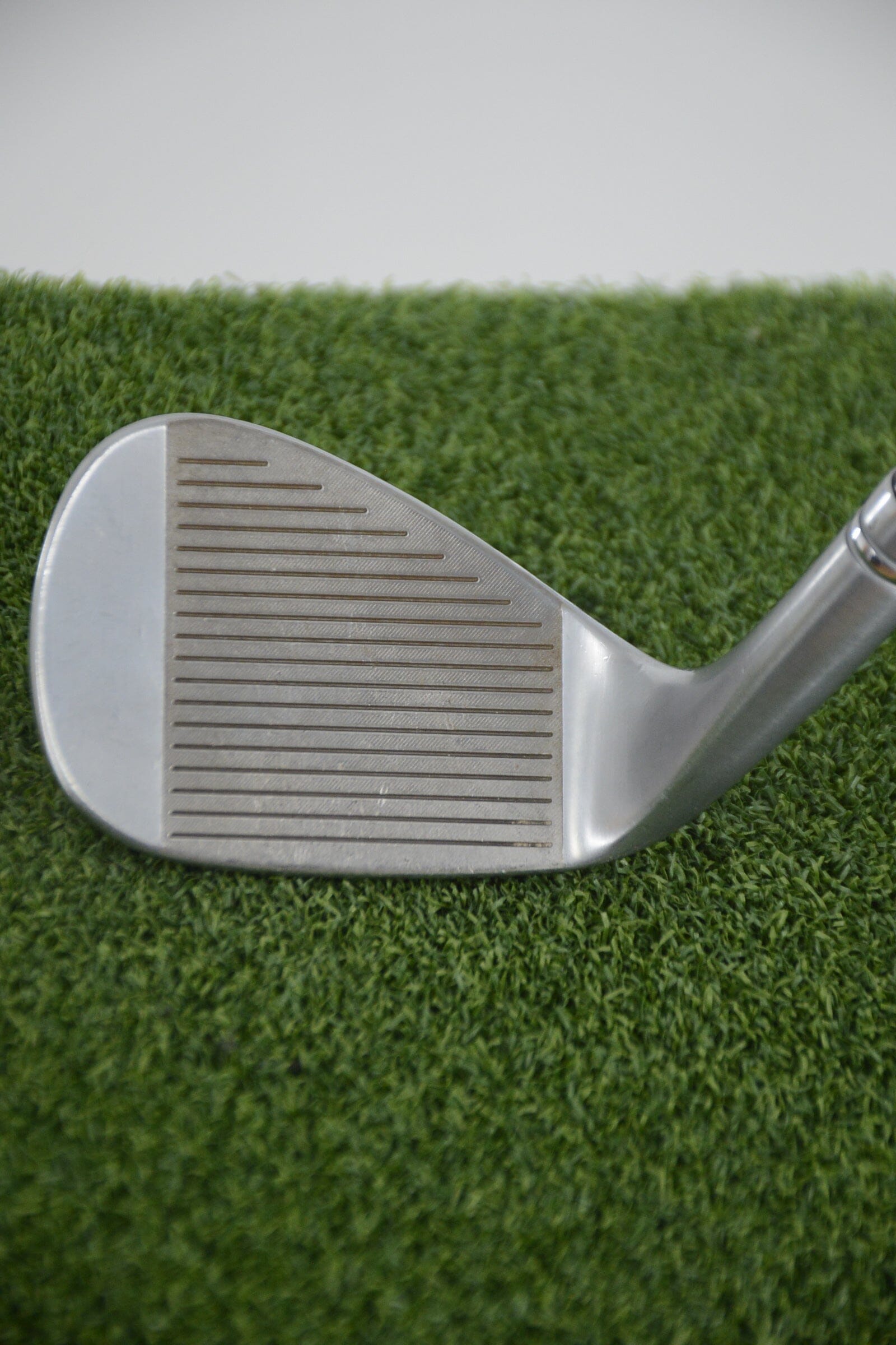 TaylorMade Milled Grind 4 Satin Chrome 54 Degree Wedge Wedge Flex 35.25" Golf Clubs GolfRoots 
