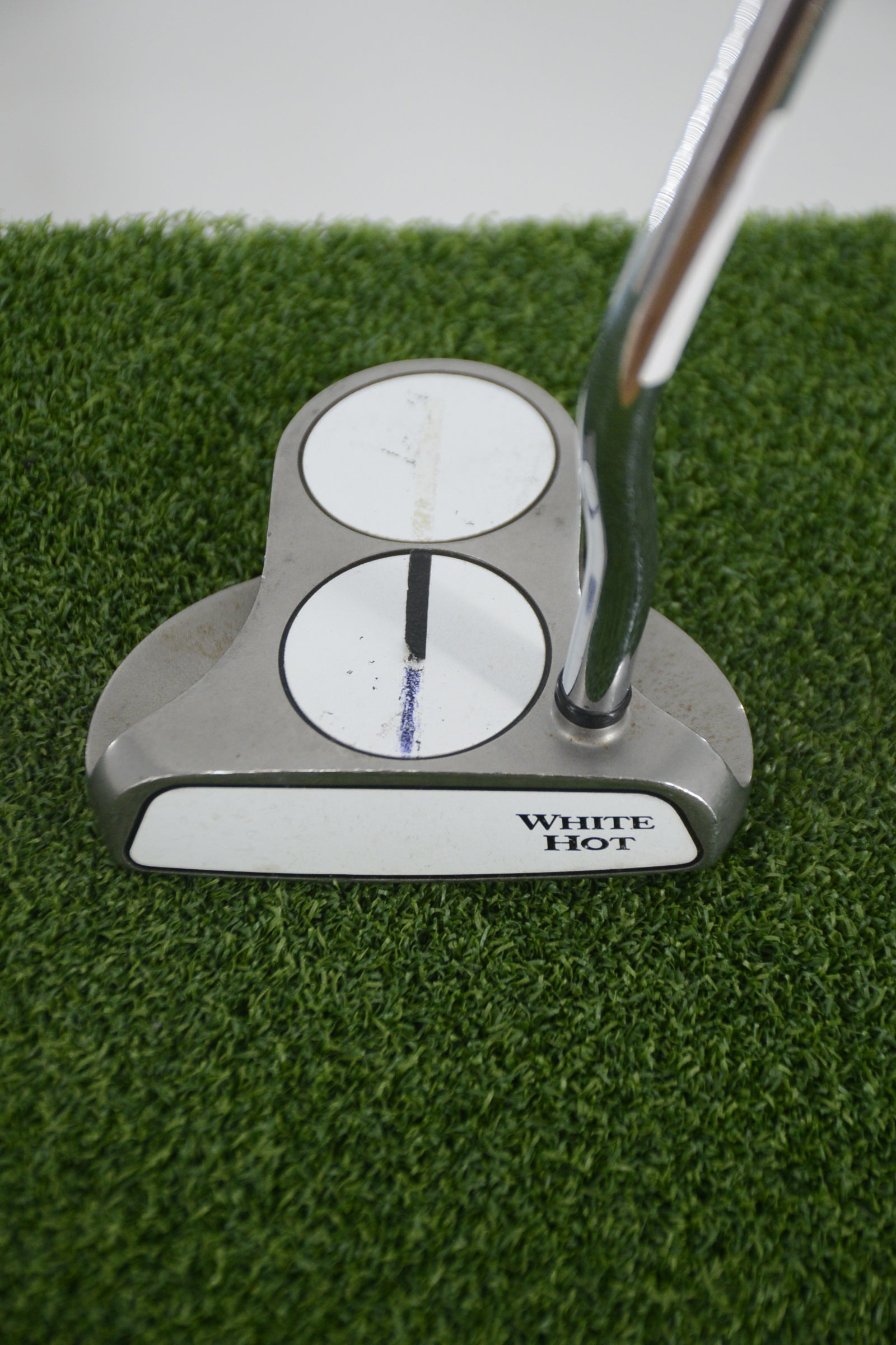 Odyssey White Hot 2-Ball Putter 32"