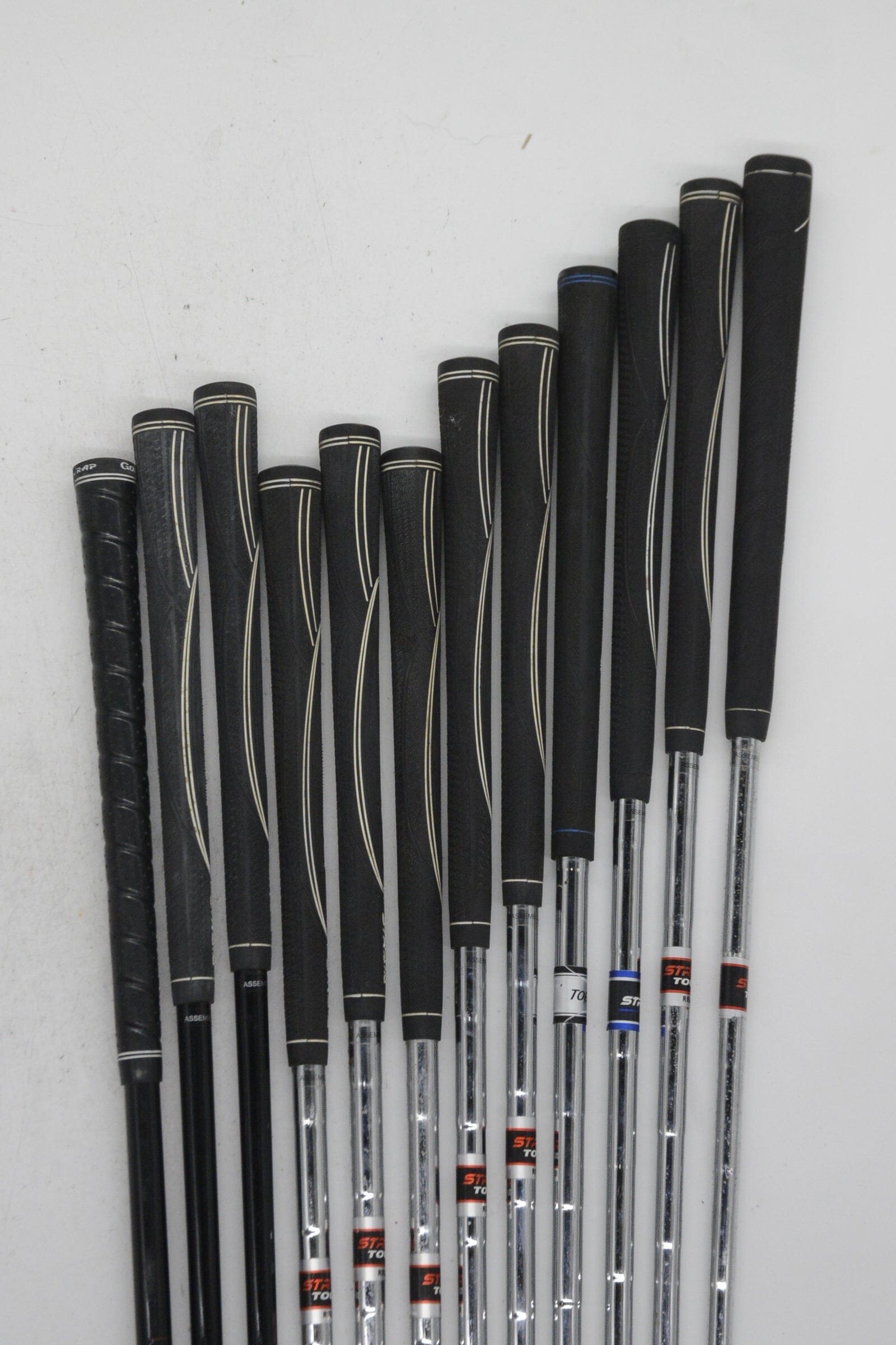 Strata Tour Mixed Full Set R Flex -0.5" Golf Clubs GolfRoots 